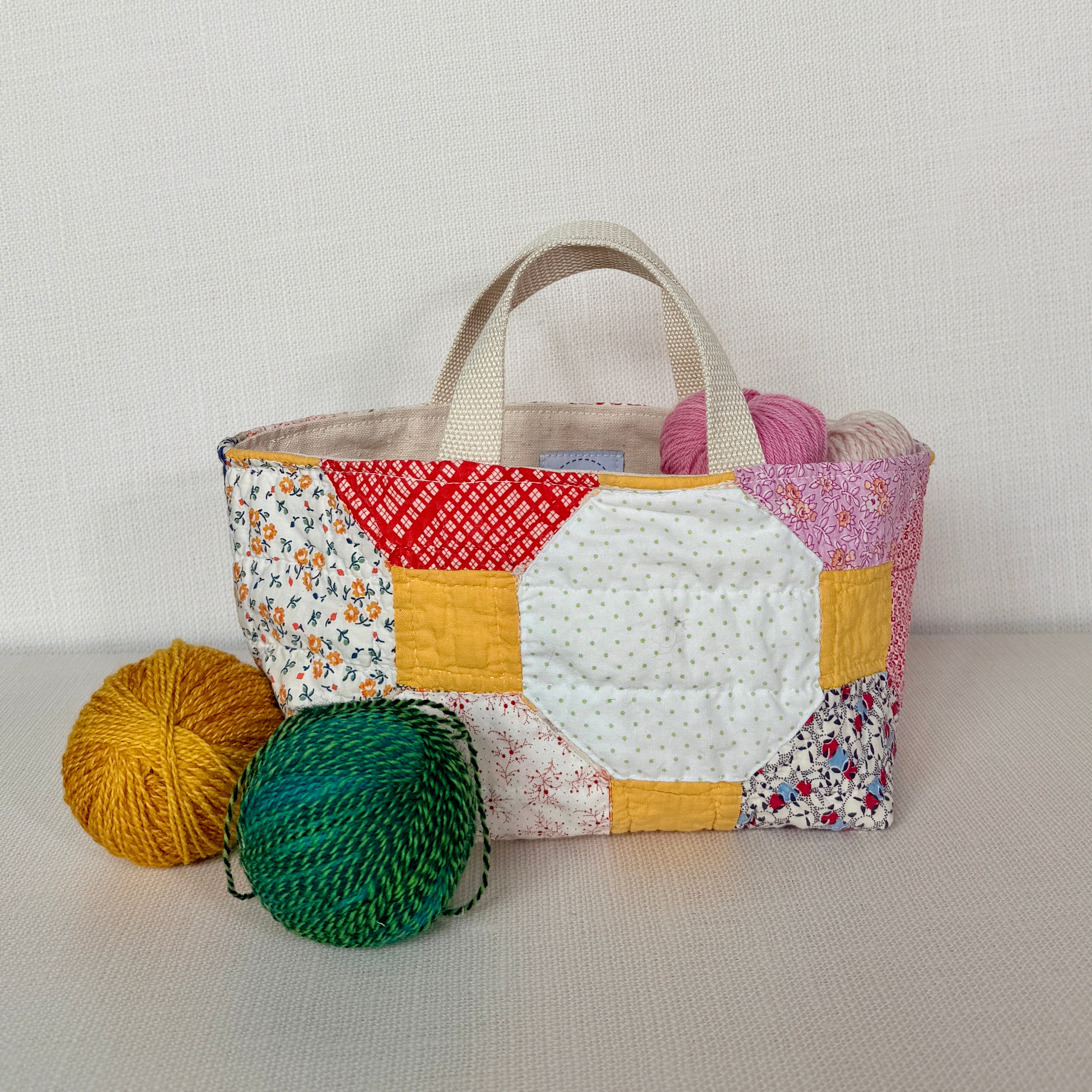 Maker Caddy Medium (Hexies with Gold)