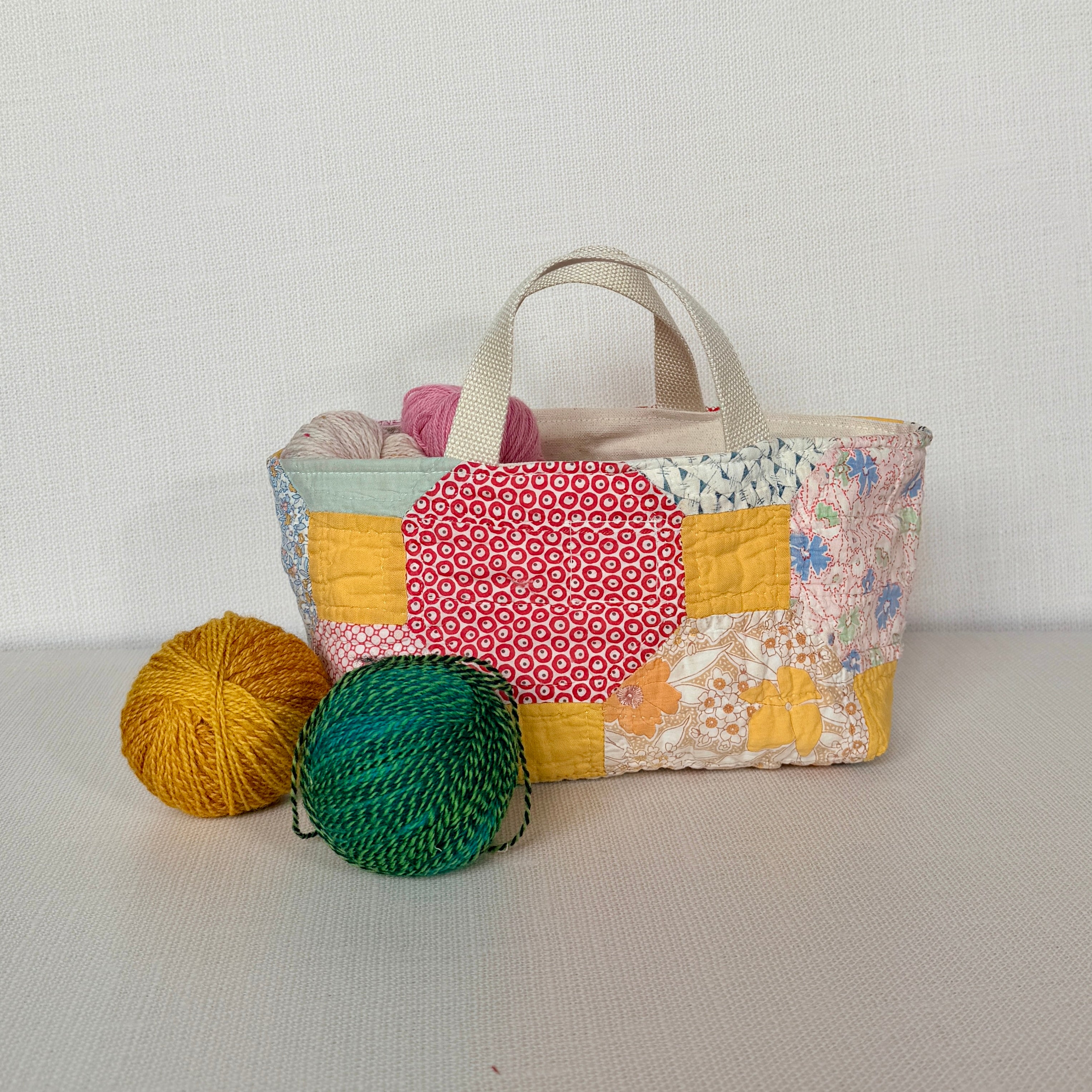 Maker Caddy Medium (Hexies with Gold)