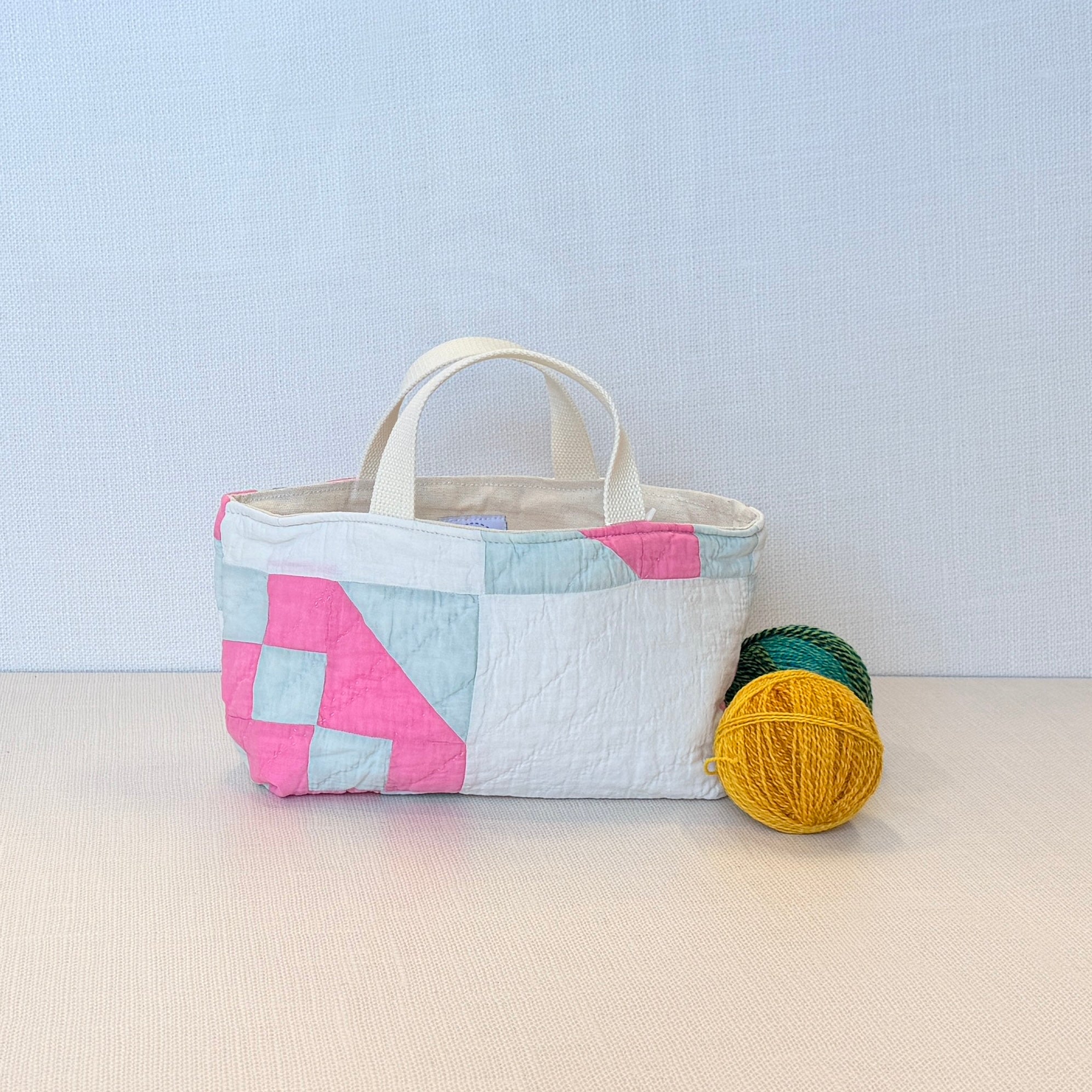 Maker Caddy Medium (Pink & Gray Jacob's Ladder)