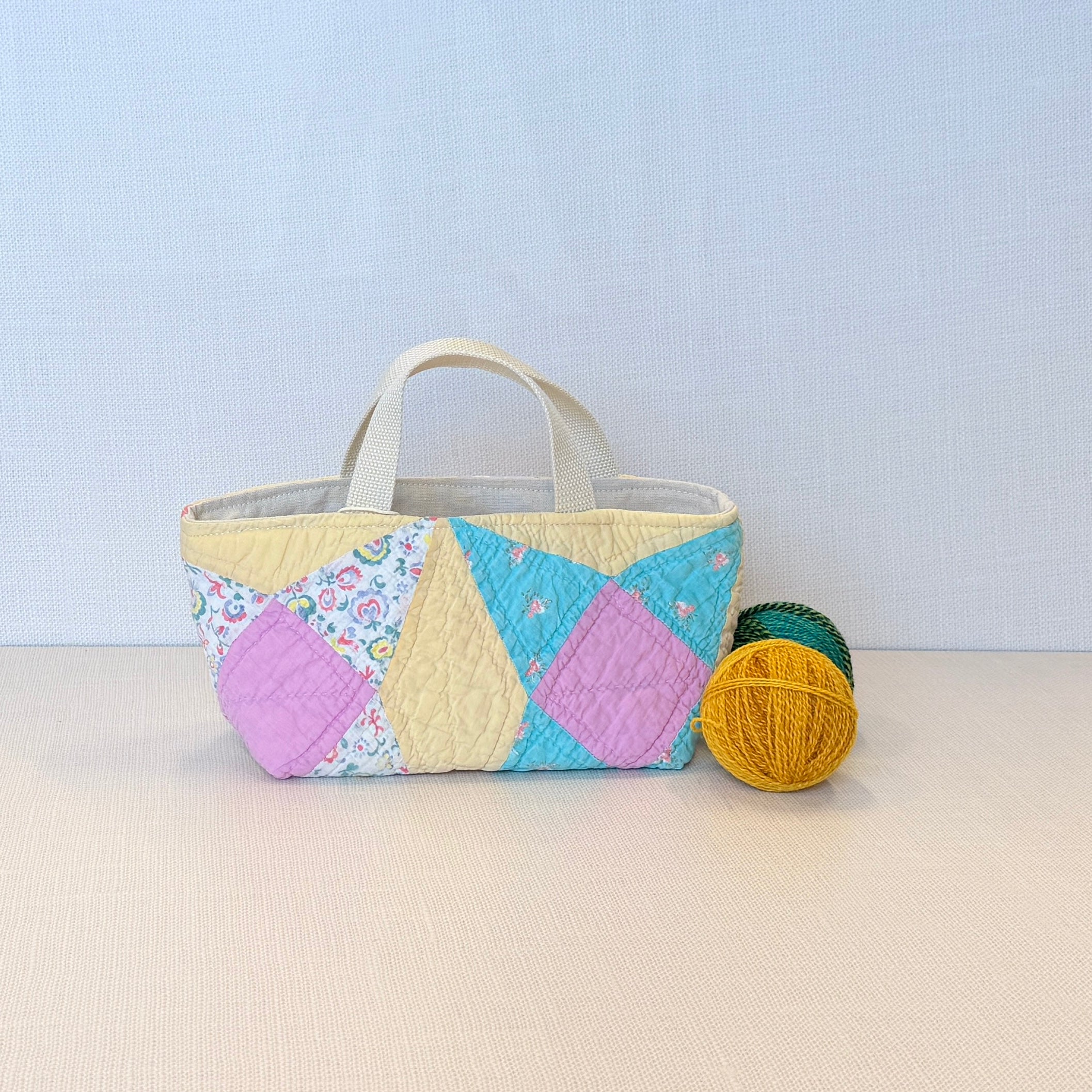 Maker Caddy Medium (Yellow Hummingbird with Black Gingham)