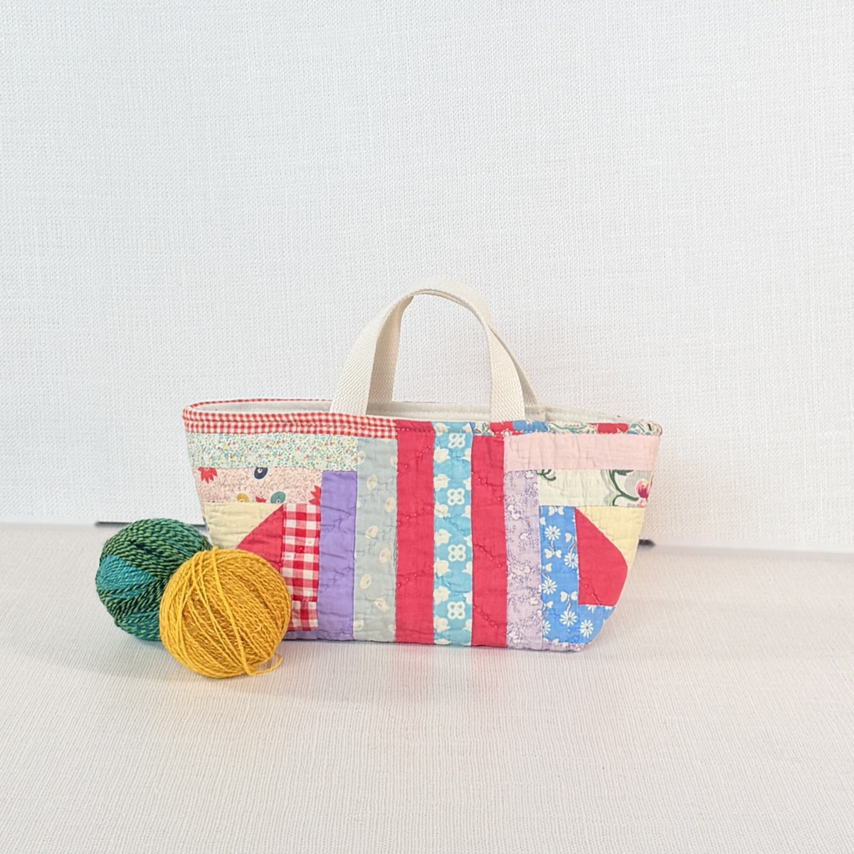 Maker Caddy Medium (Red & Yellow Log Cabin)