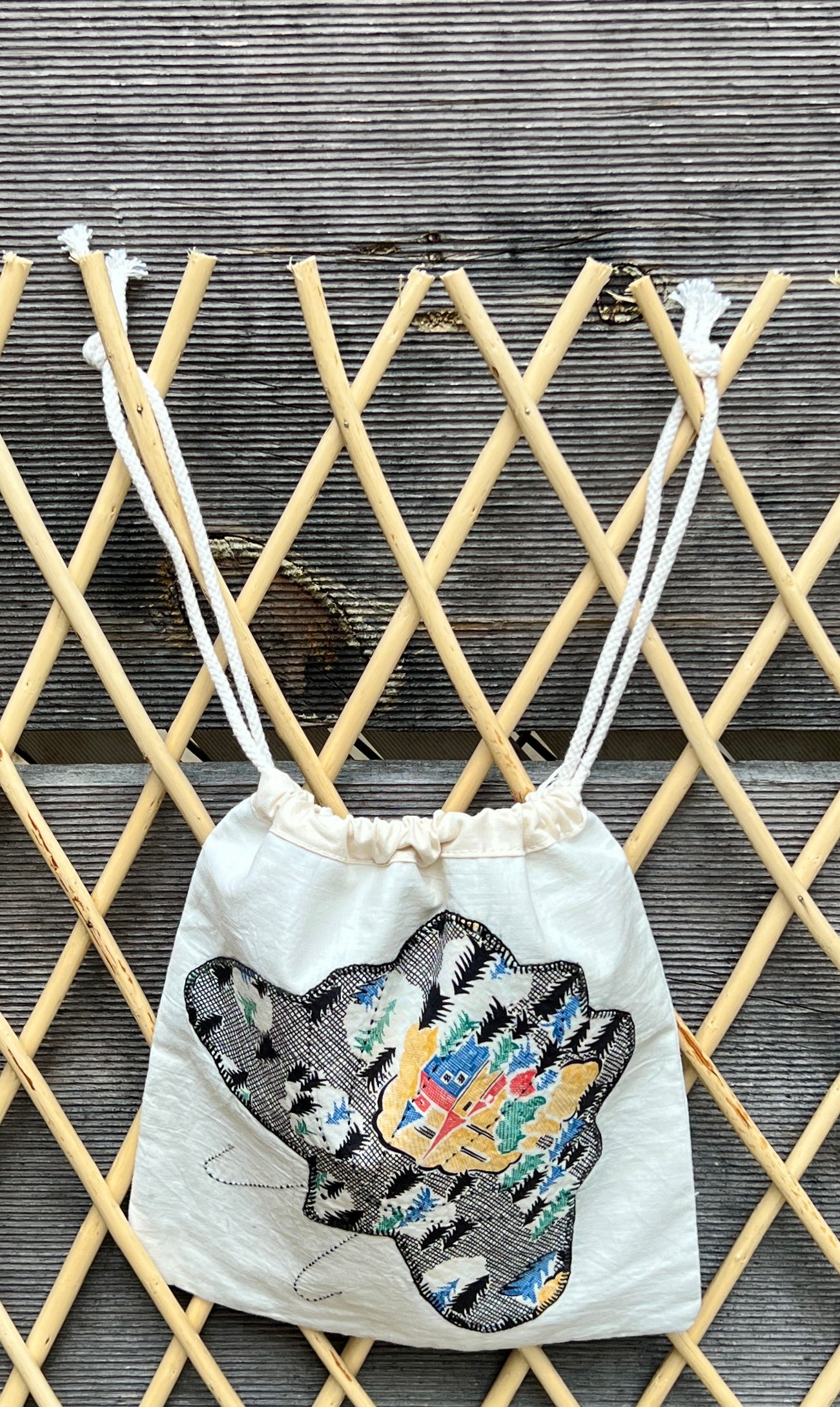 Moth Drawstring Bag (Black & Light Pink)