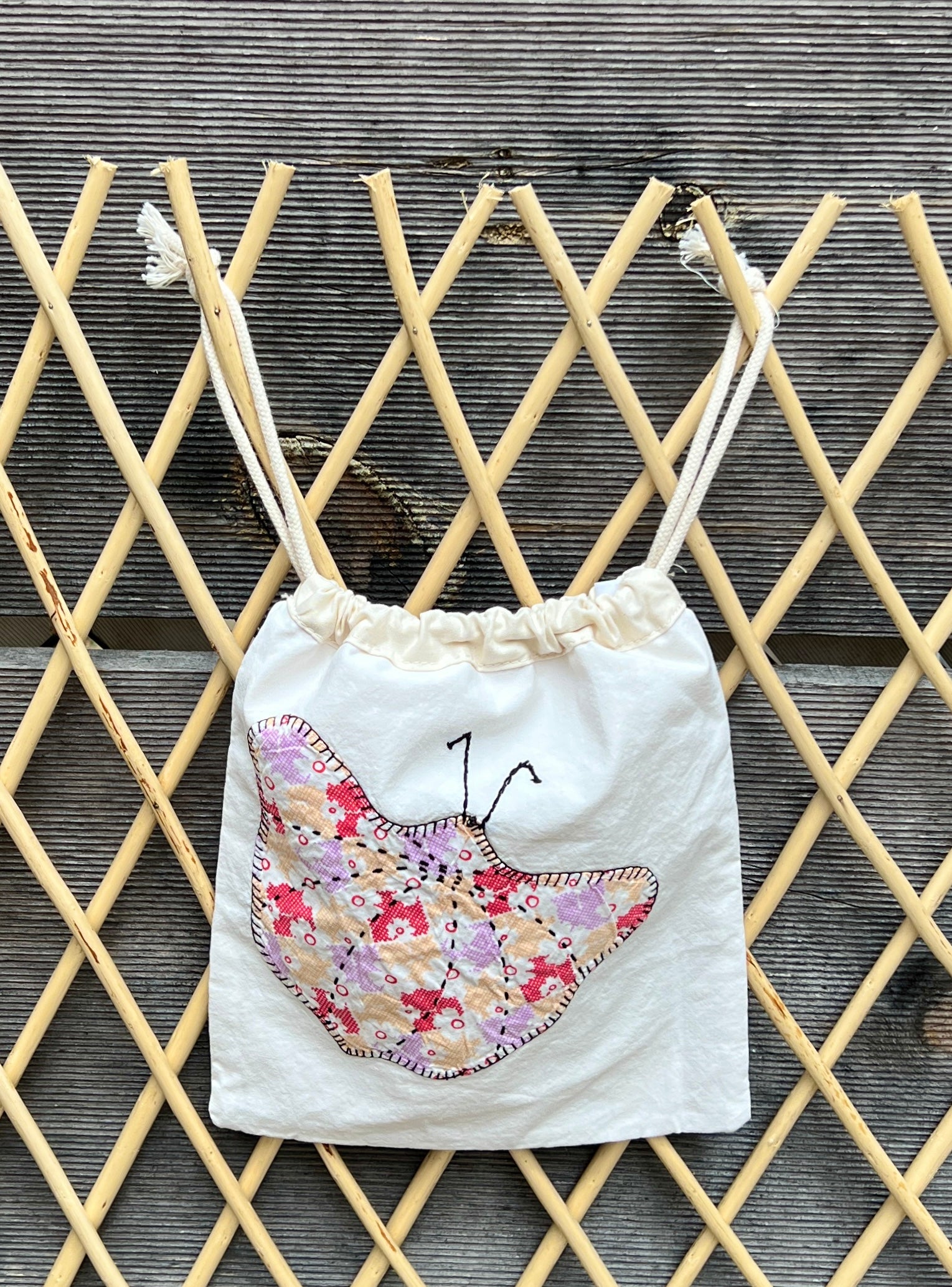 Moth Drawstring Bag (Peach w/Purple & Purple Dots)