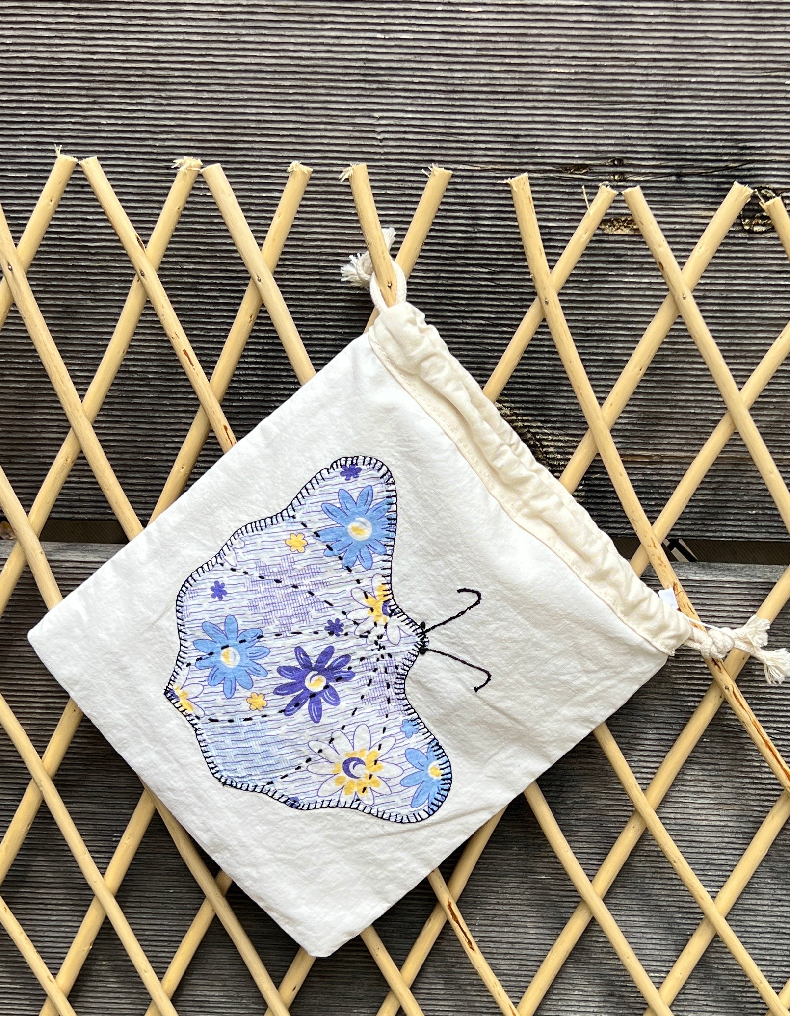 Moth Drawstring Bag (Purple Daisy & Yellow Leaves)
