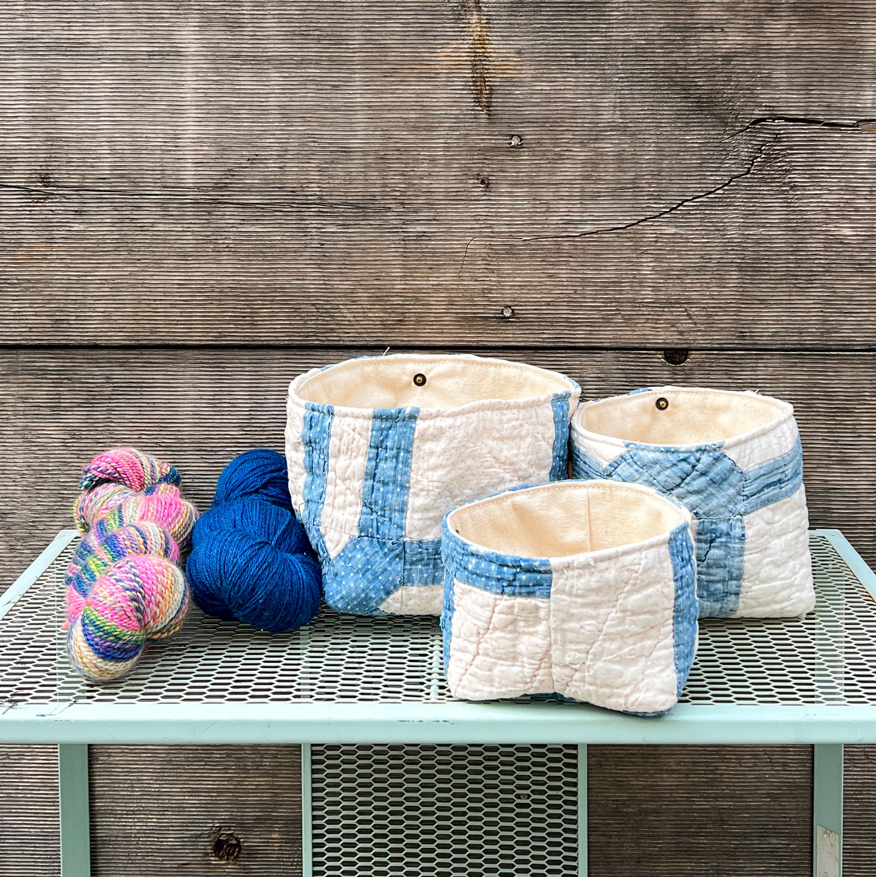 Nesting Bin (Indigo & Calico Trellis)