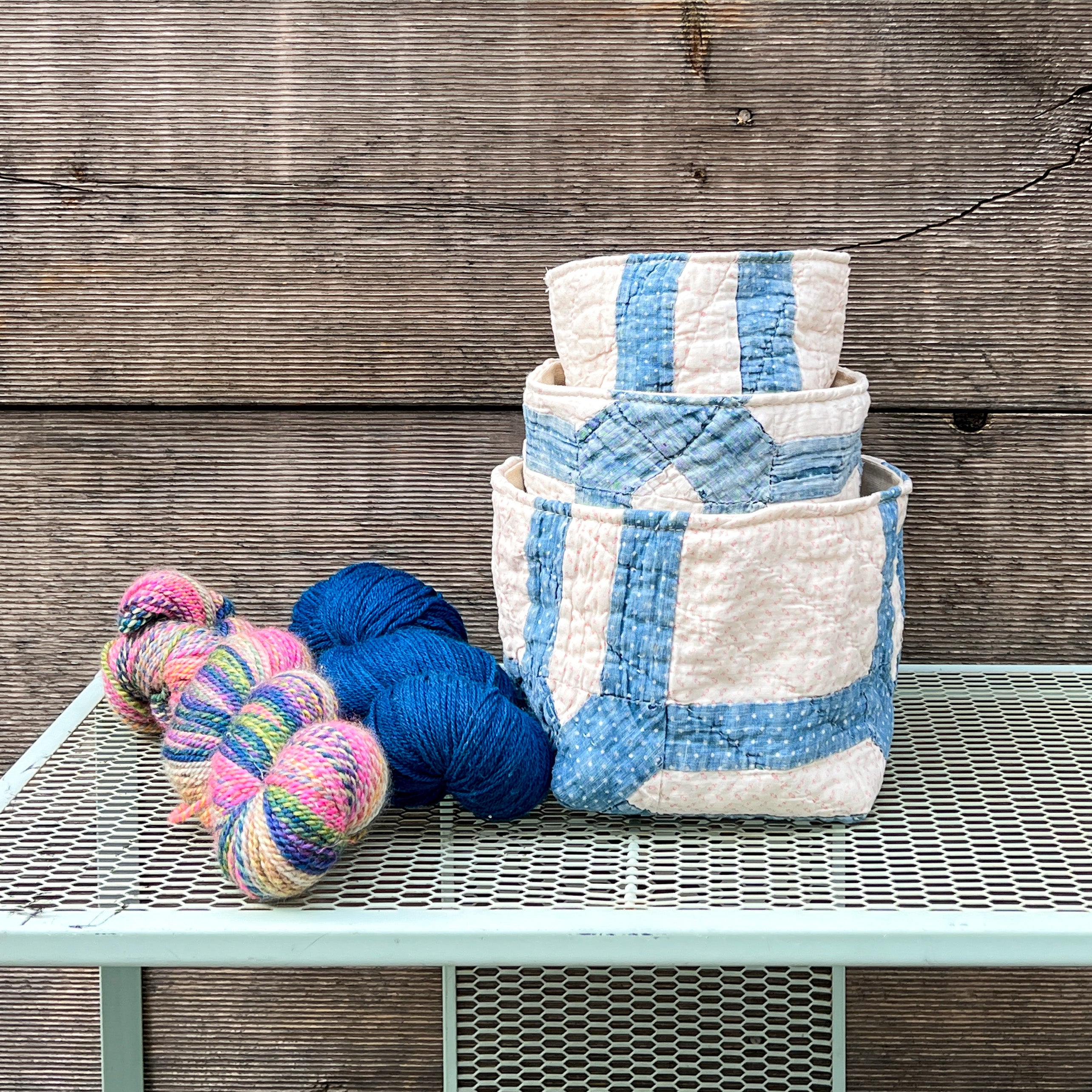 Nesting Bin (Indigo & Calico Trellis)