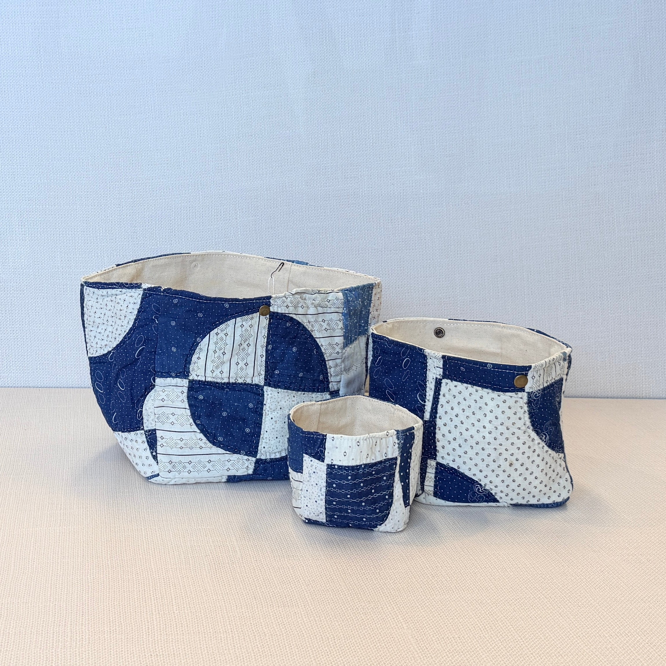 Nesting Bins (Indigo Drunkard's Path)