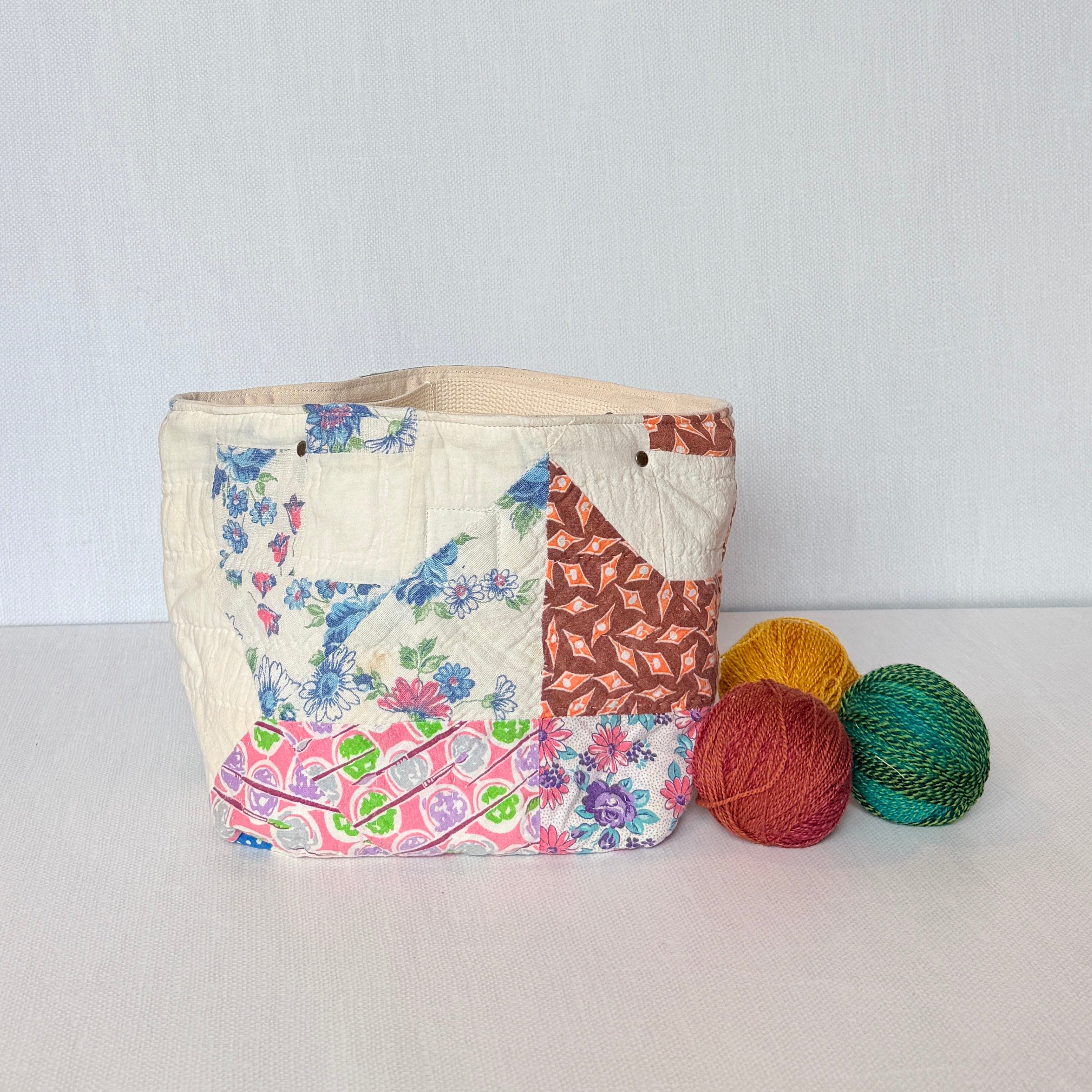 Quilt Bin (50s Whirlygig)