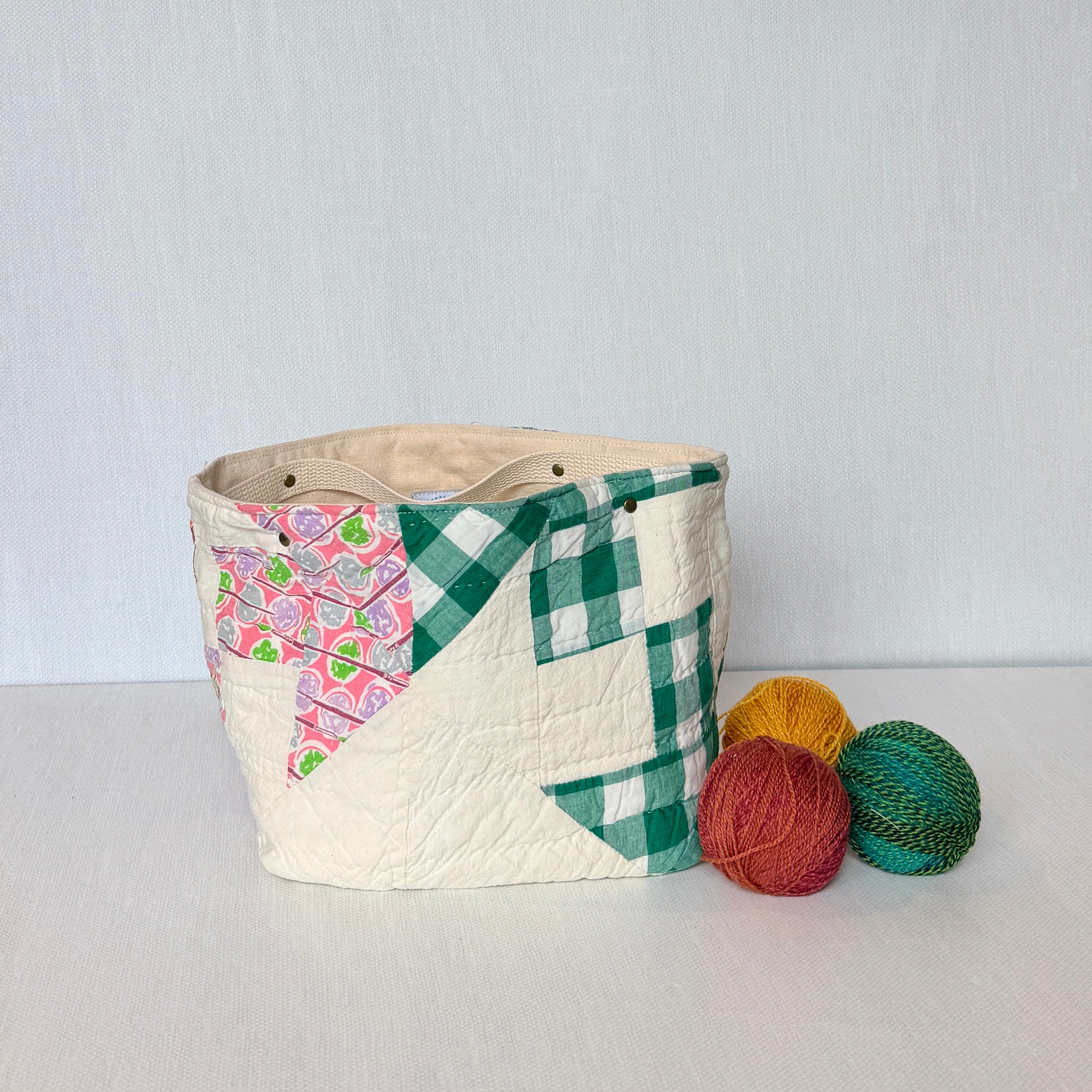 Quilt Bin (50s Whirlygig)
