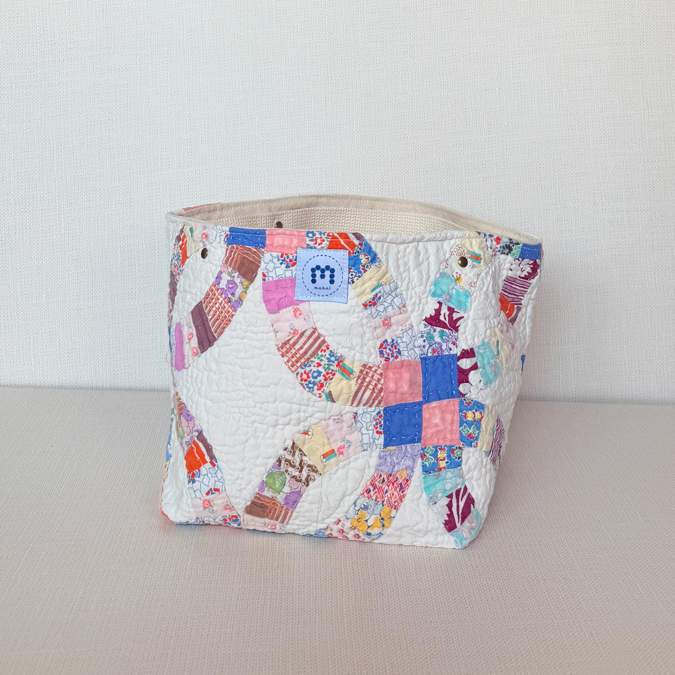 Quilt Bin (Double Wedding Ring with Pink & Blue)