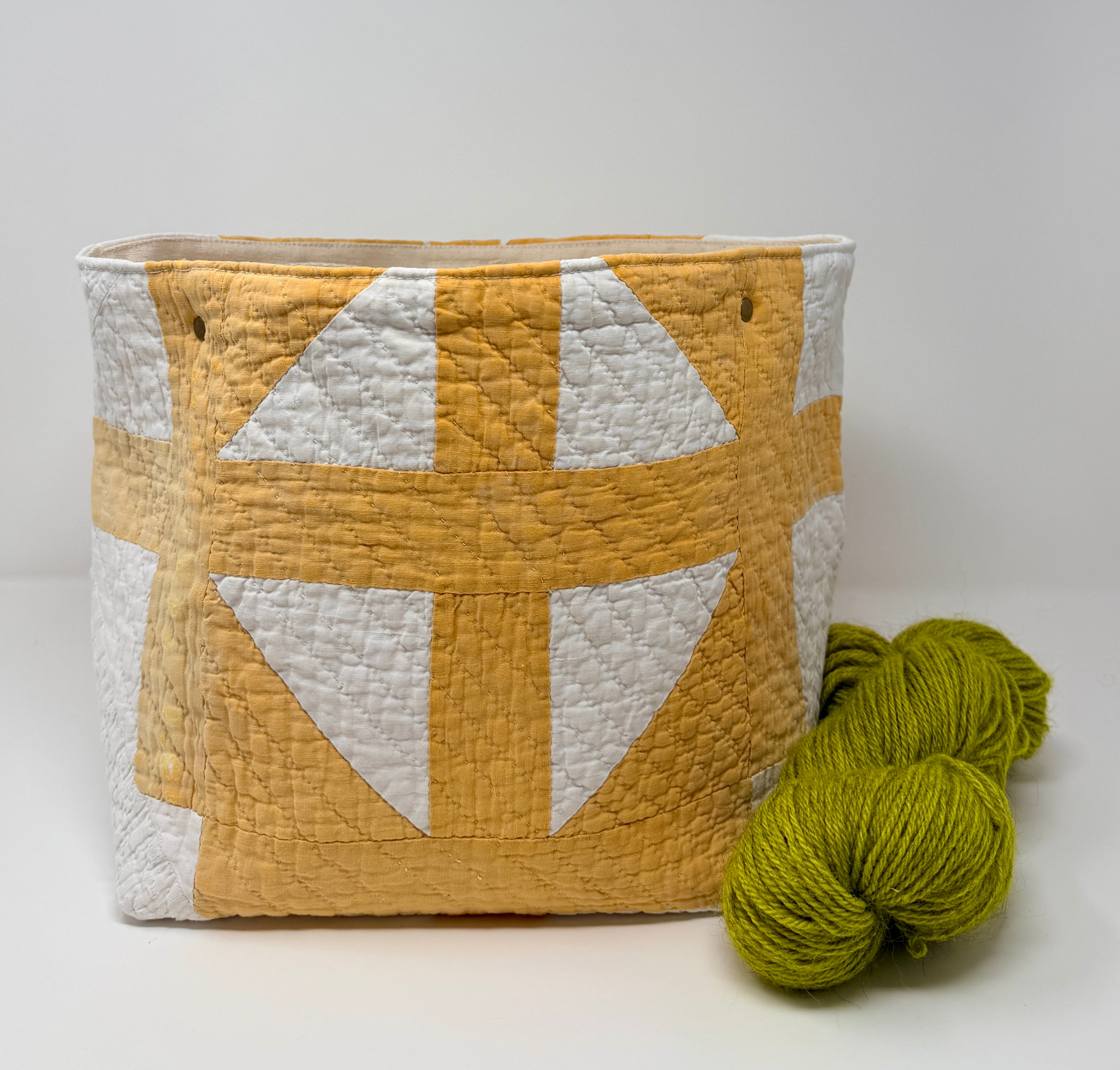 Quilt Bin (Gold Plus)