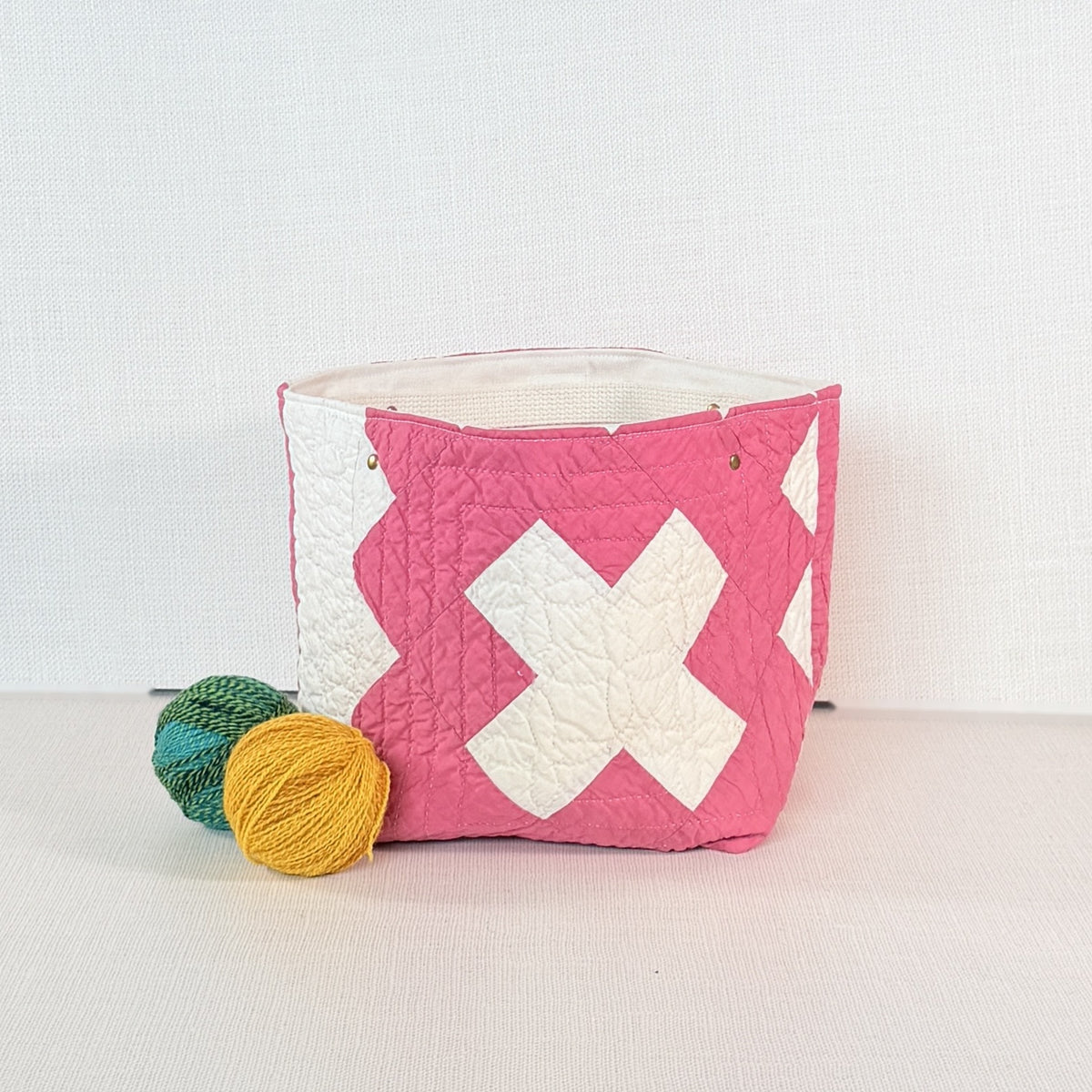 Quilt Bin (Raspberry Barn Door)