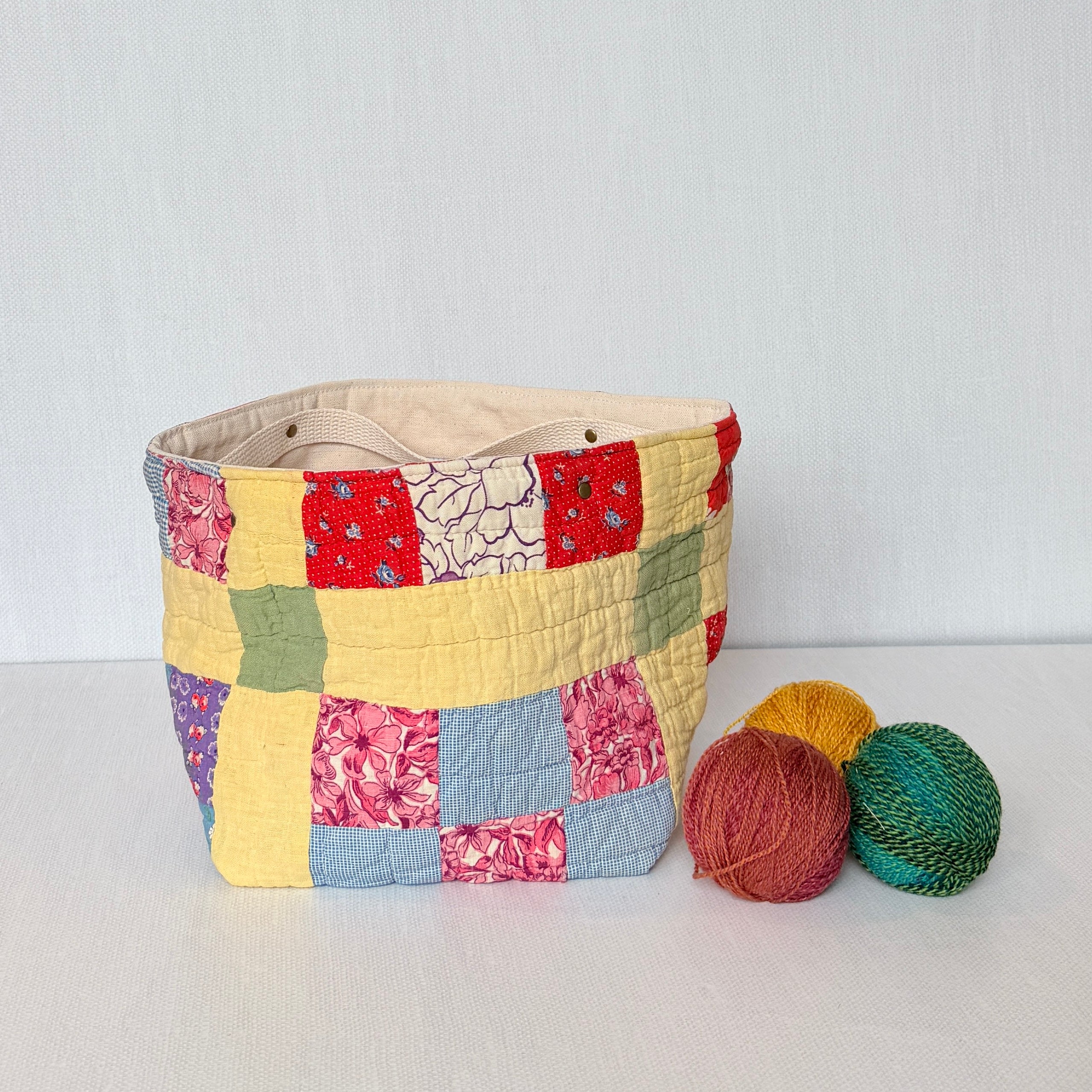 Quilt Bin (9 Patch with Yellow Sashing)