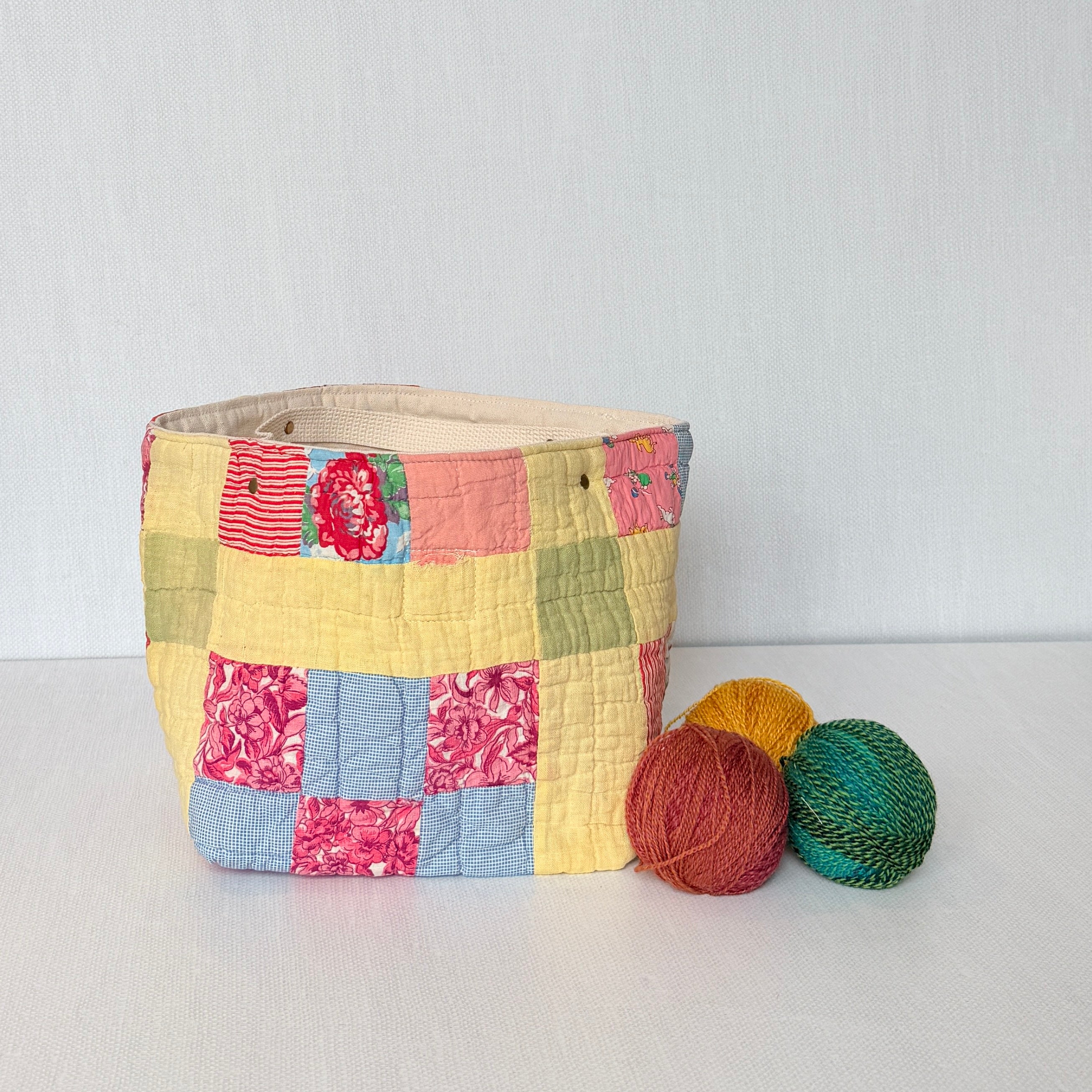 Quilt Bin (9 Patch with Yellow Sashing)