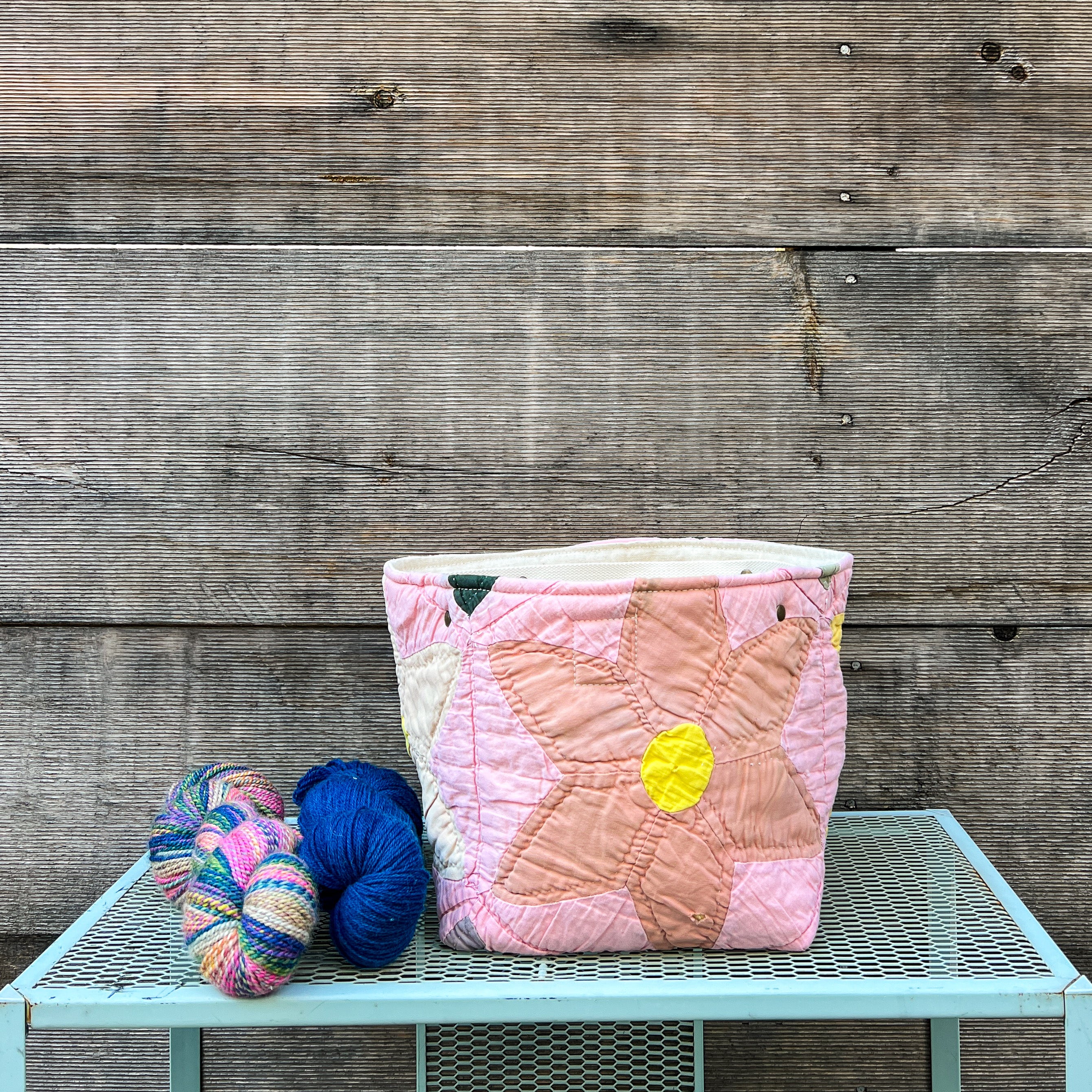 Quilt Bin (Pink Stars)