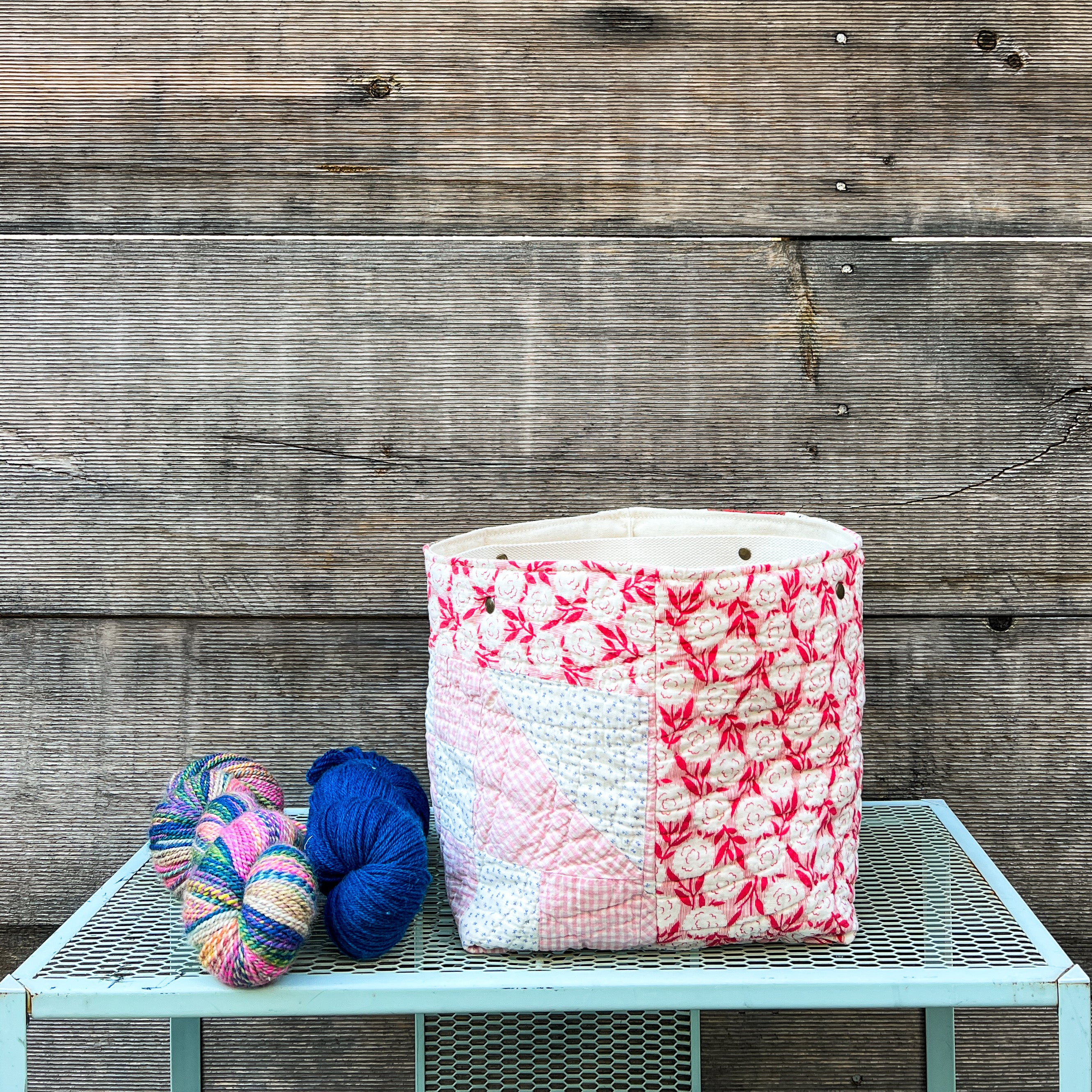 Quilt Bin (Pink Jacob's Ladder)