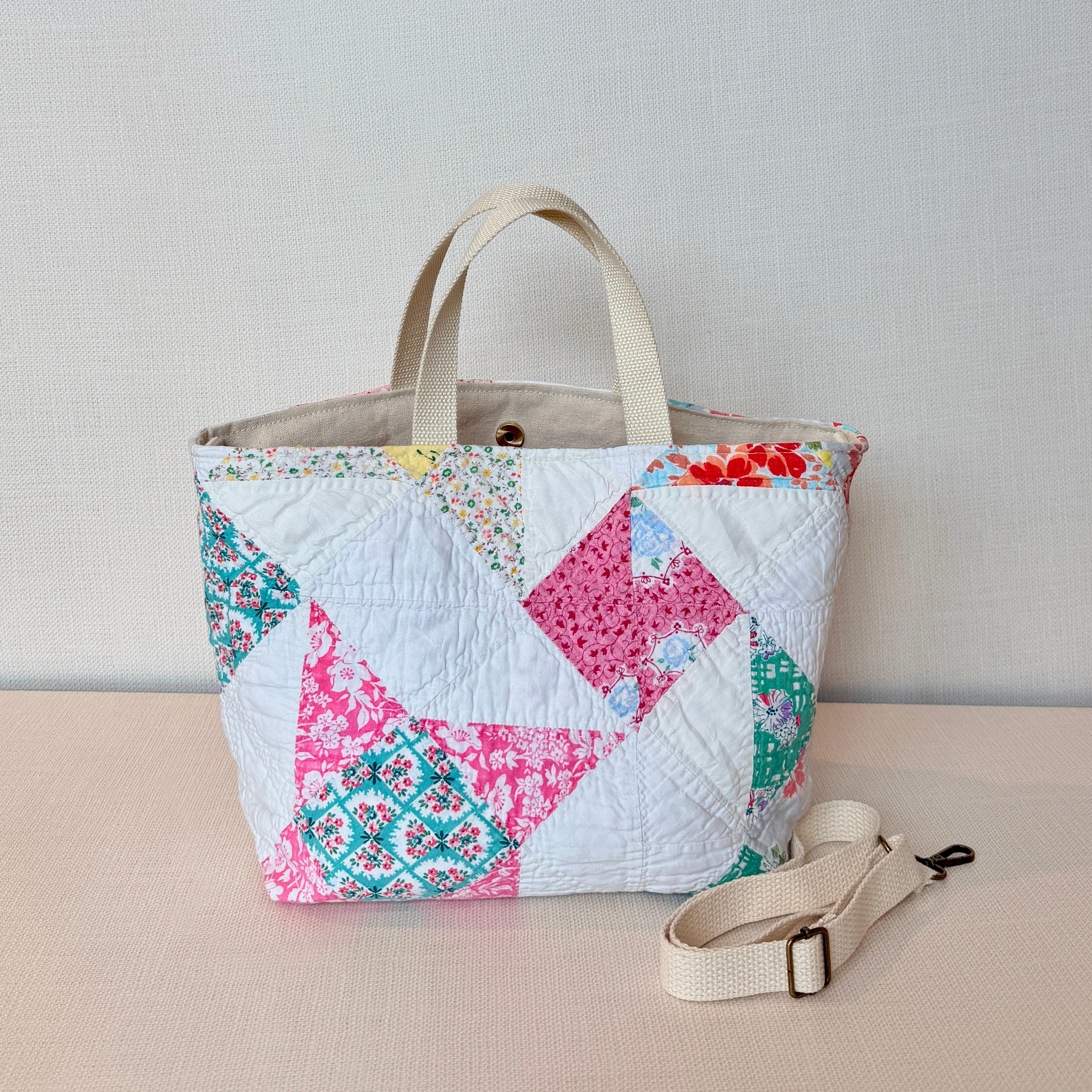 Studio Tote (Feedsack 4 Point Star)