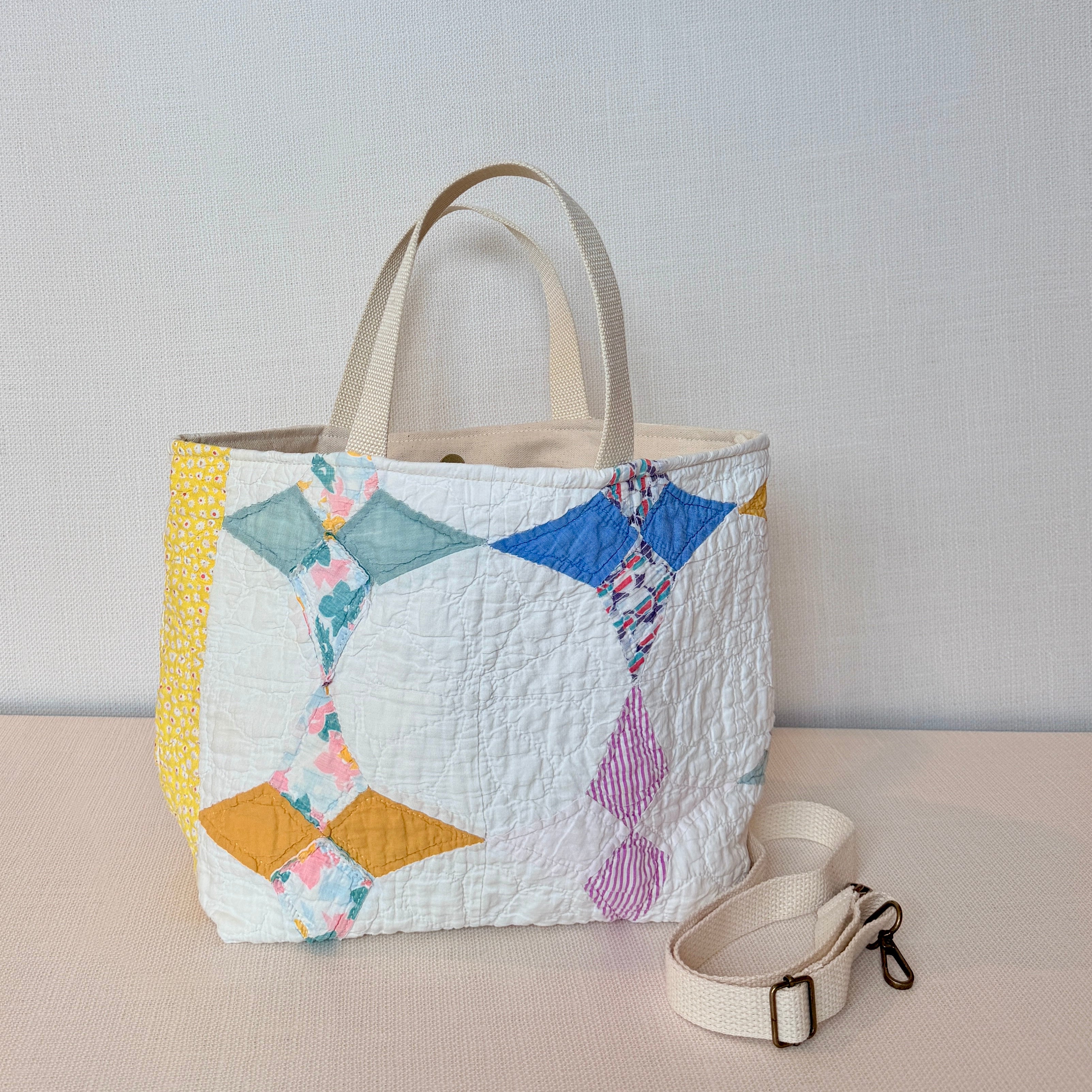 Studio Tote (Pastel Hummingbird)