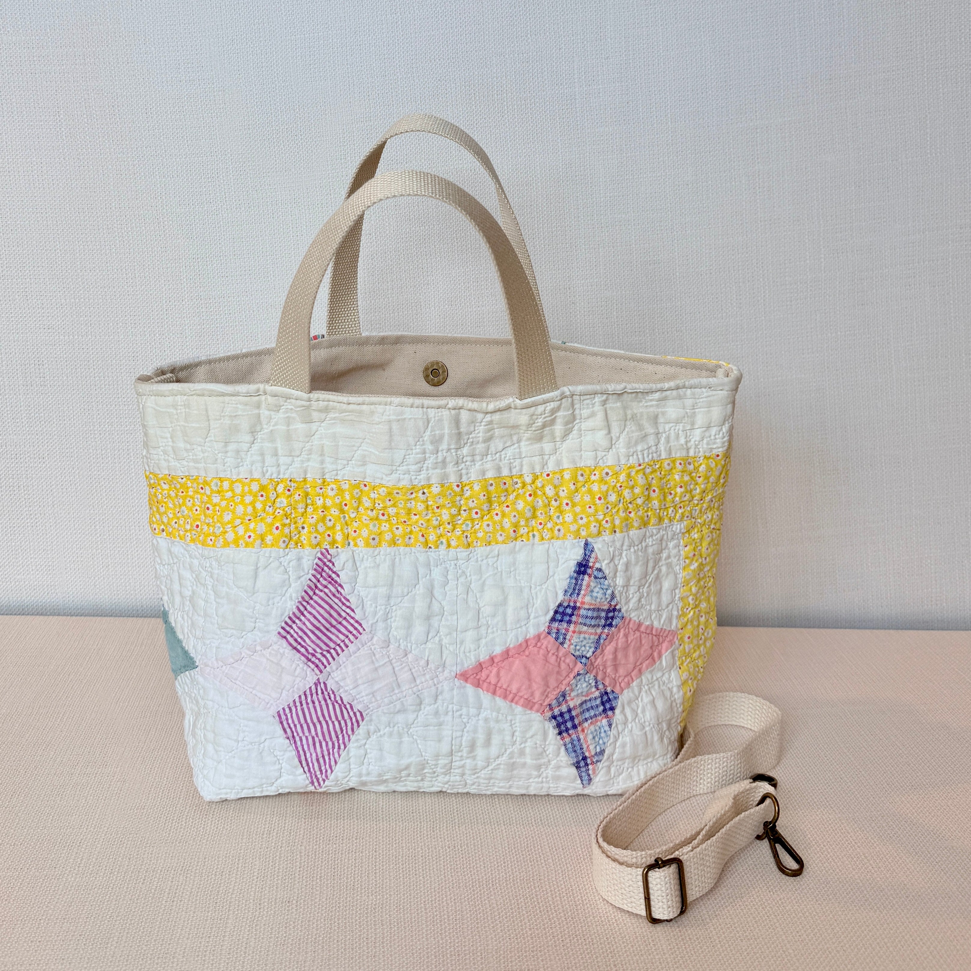 Studio Tote (Pastel Hummingbird)