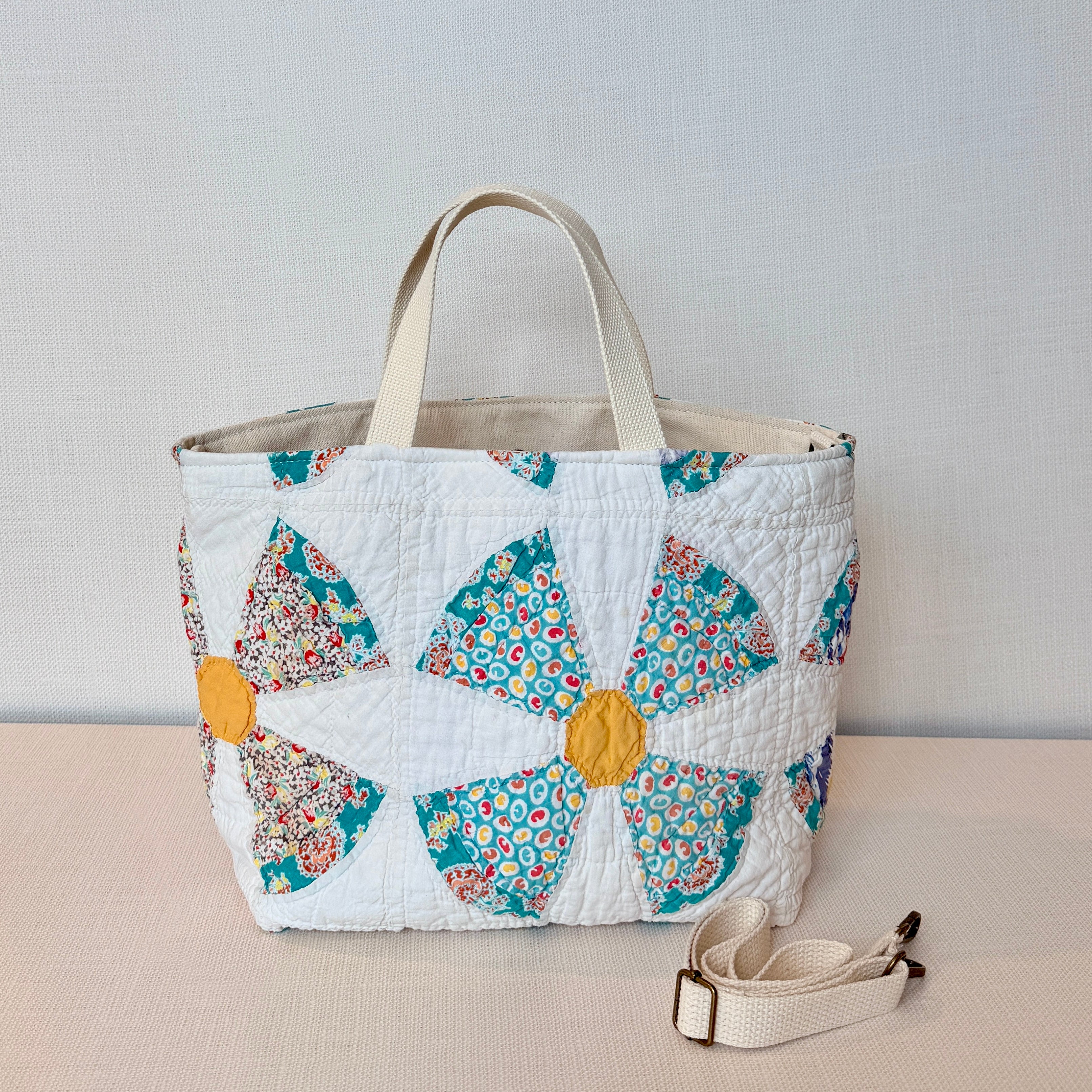 Studio Tote (Whirlygig with Gold)