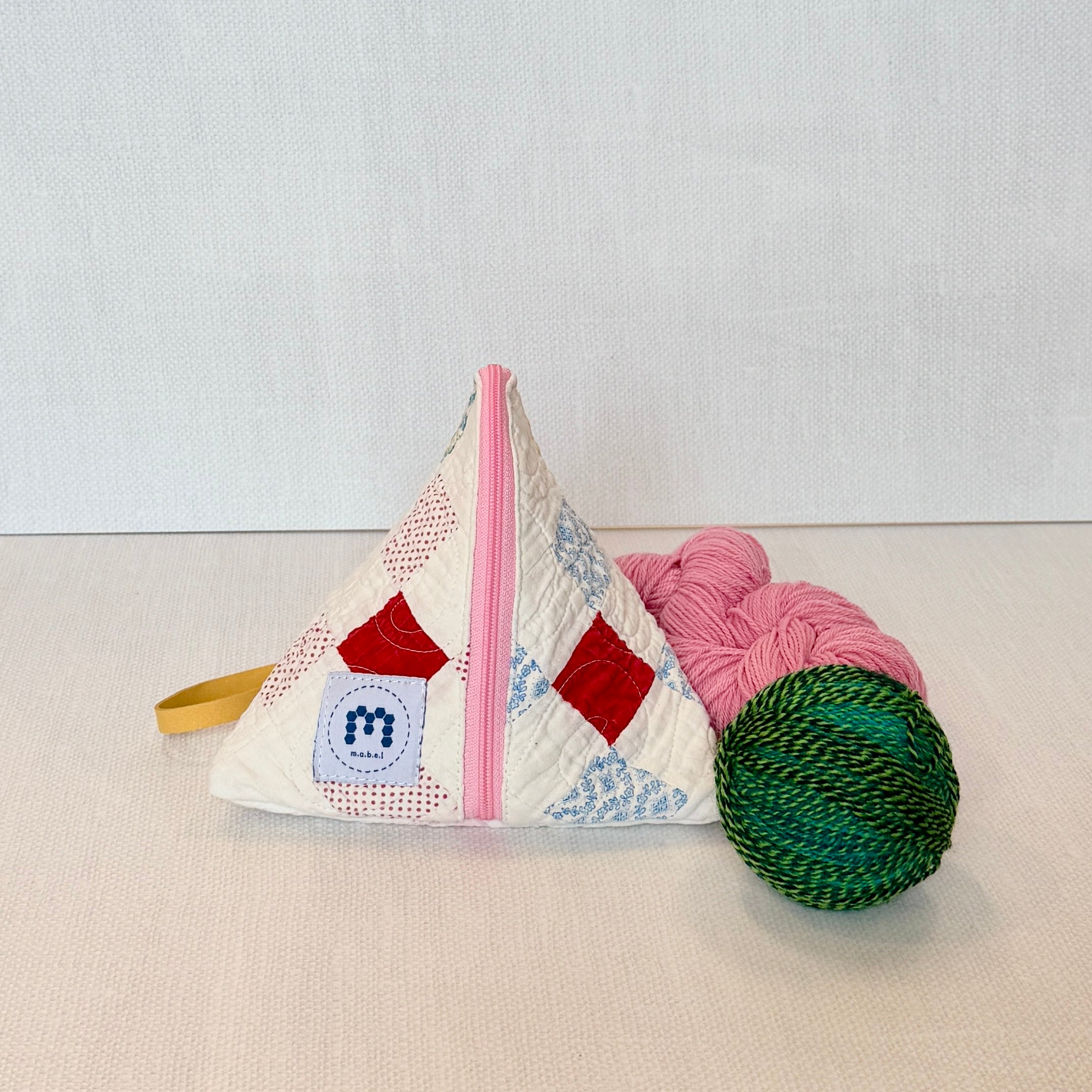 Triangle Zip Pouch  (Pastel 9 Patch)