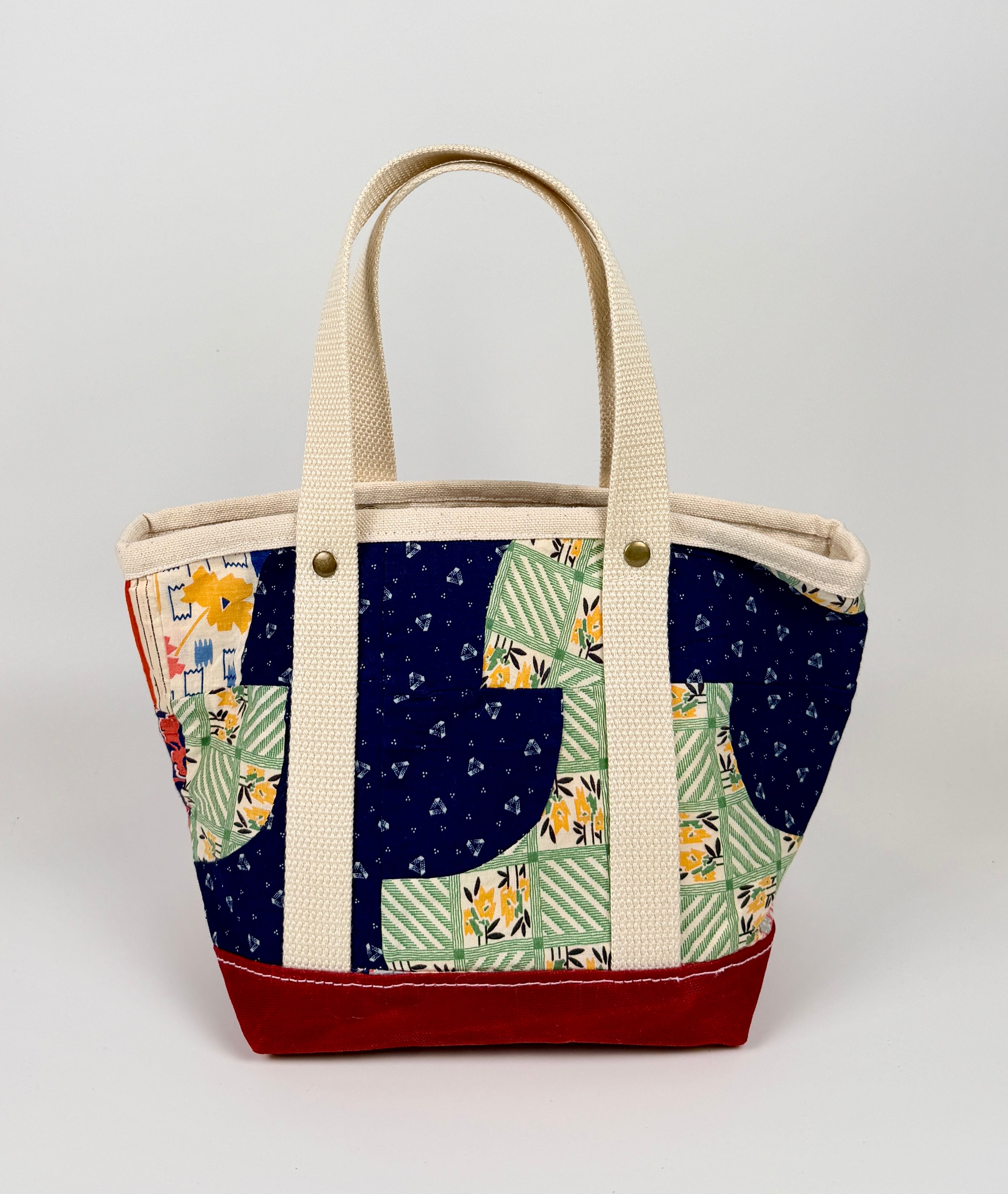 Waxed Canvas Tote Small (Chili Red #3)