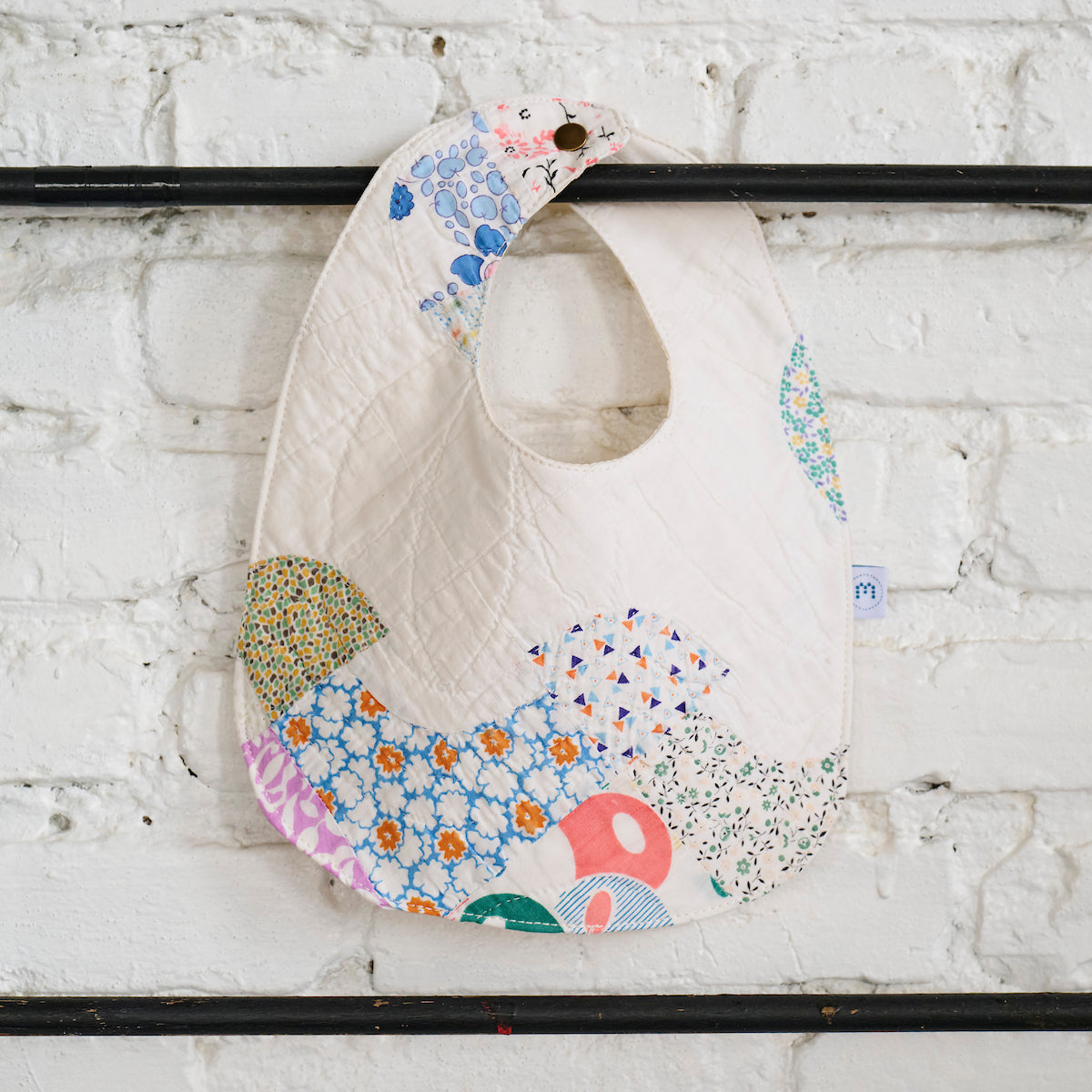 Baby Bib (Scrappy Drunkard's Path)