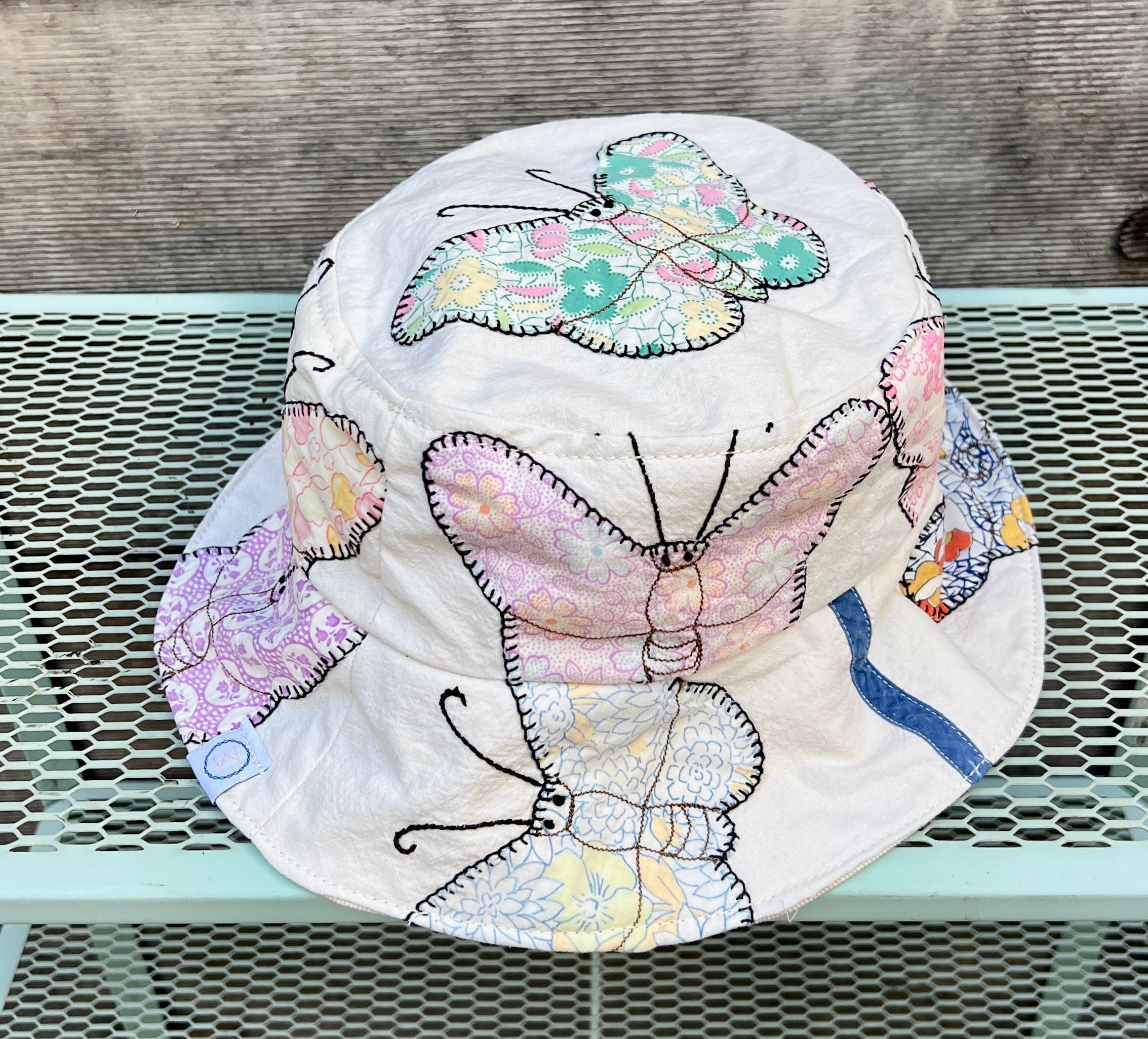 Reversible Butterfly Bucket Hats (Natural)