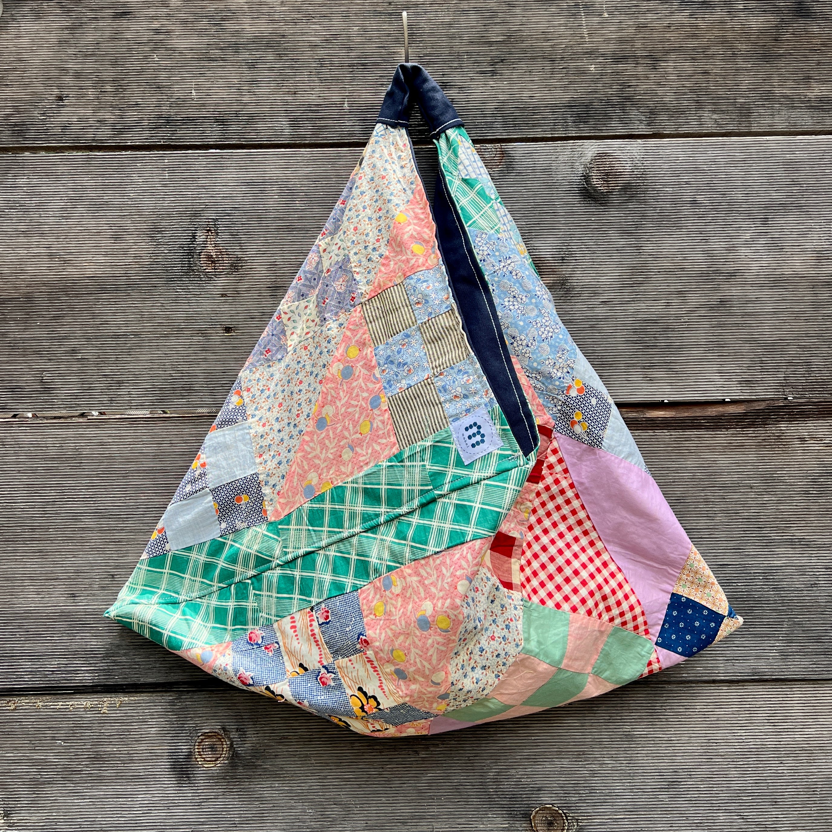 Origami Tote (Lavender Feedsack 9 Patch-navy lining)