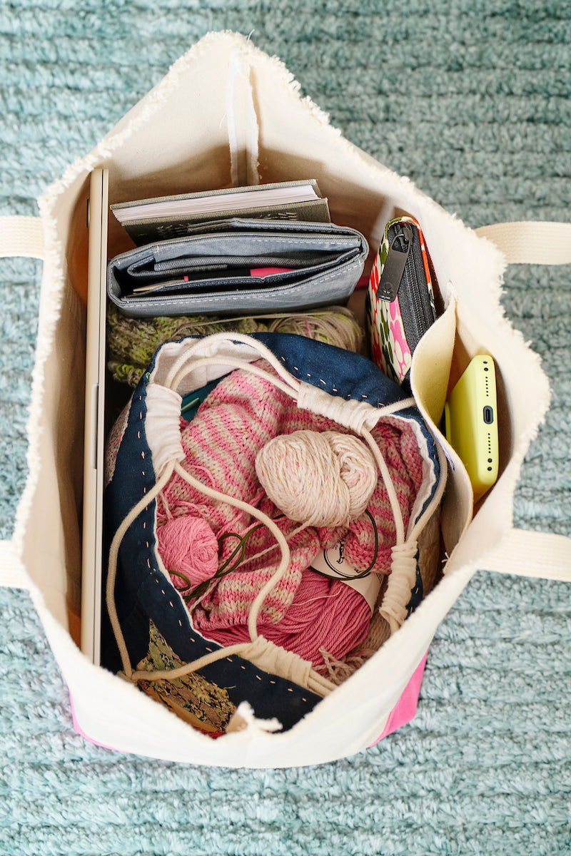 Classic Pocket Tote with Baby Blue Canvas (7 Kittens)