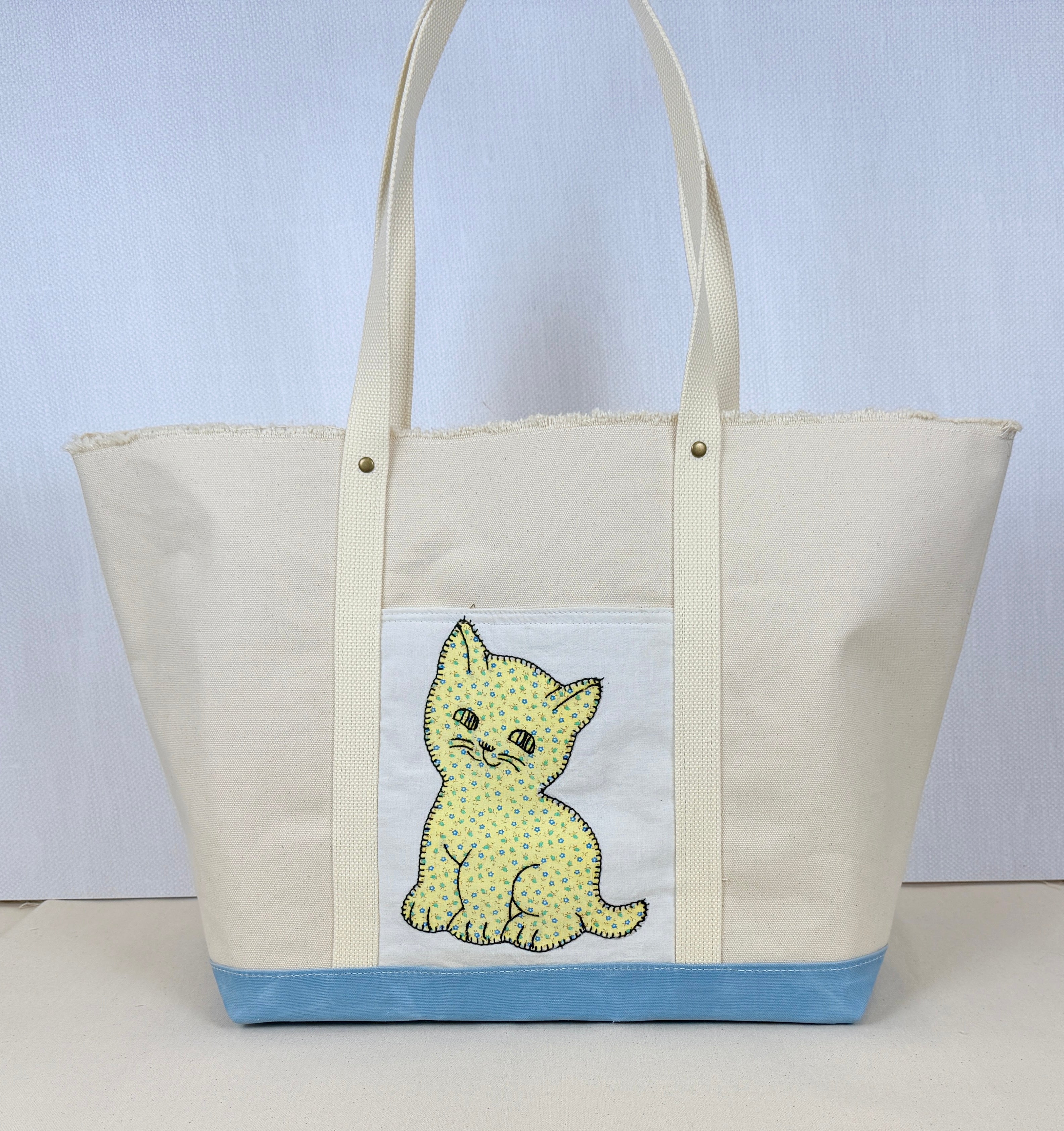 Classic Pocket Tote with Baby Blue Canvas (7 Kittens)