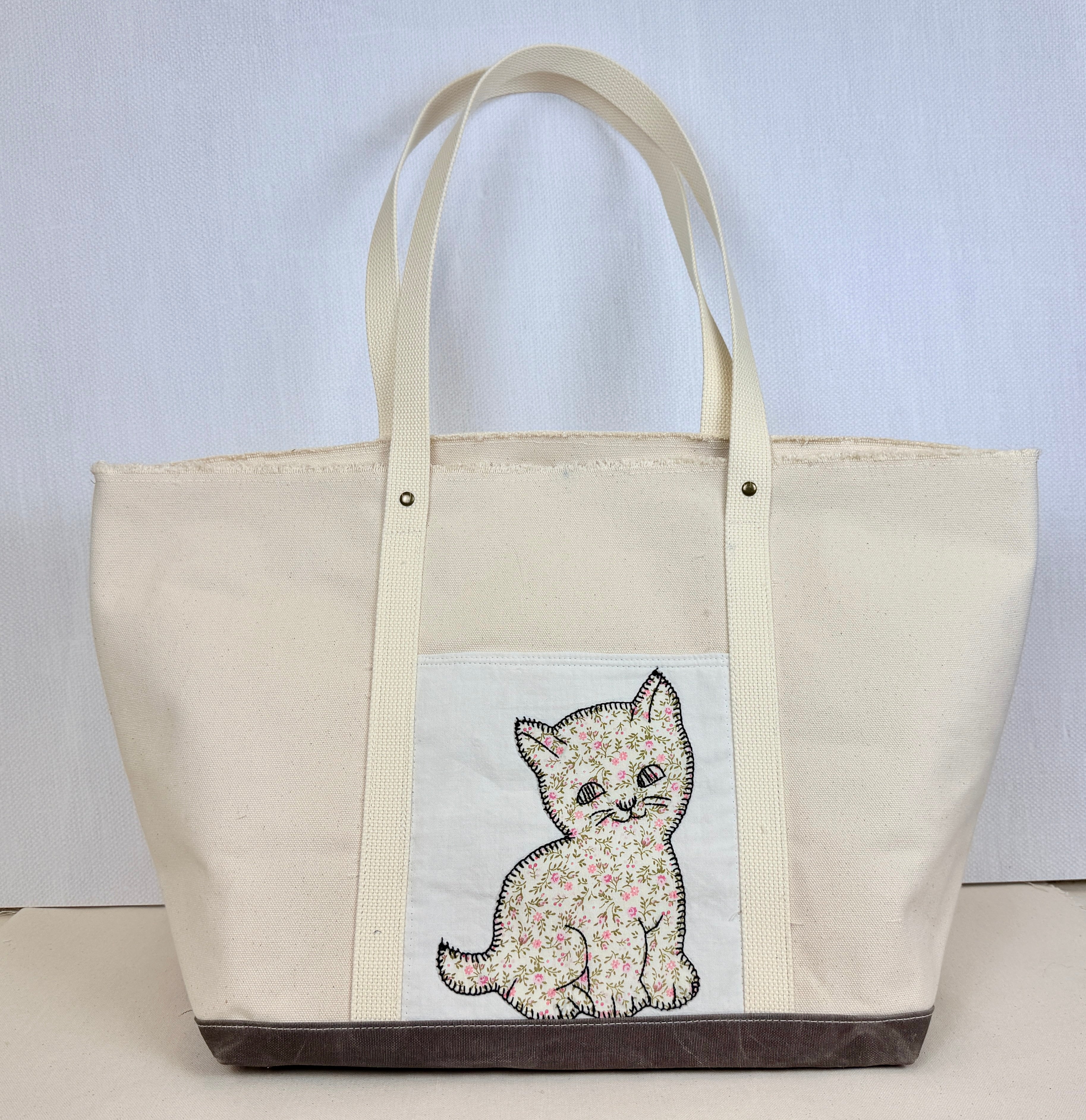 Classic Pocket Tote with Mushroom Canvas (6 Kittens)