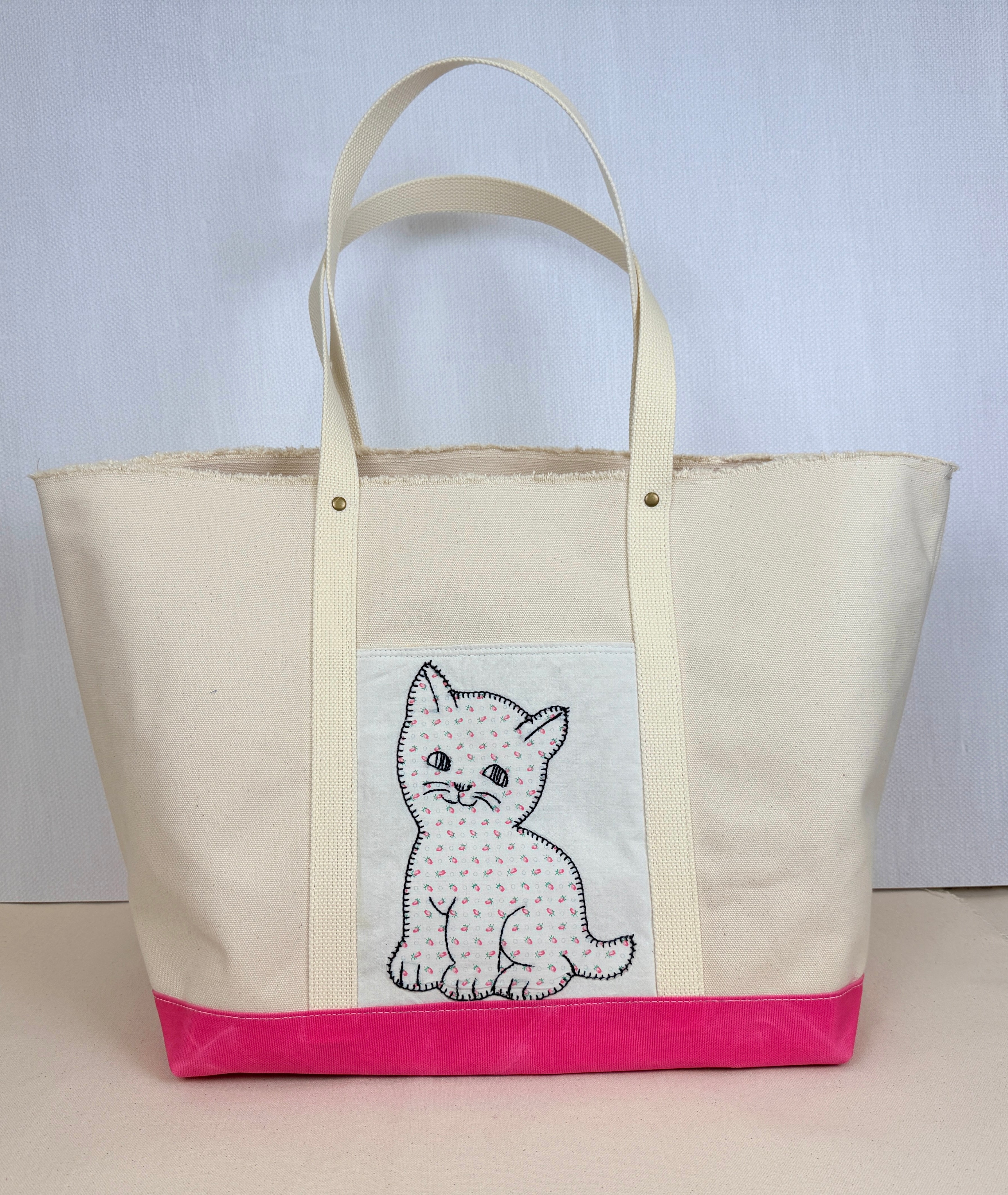 Classic Pocket Tote with Pink Canvas (11 Kittens)