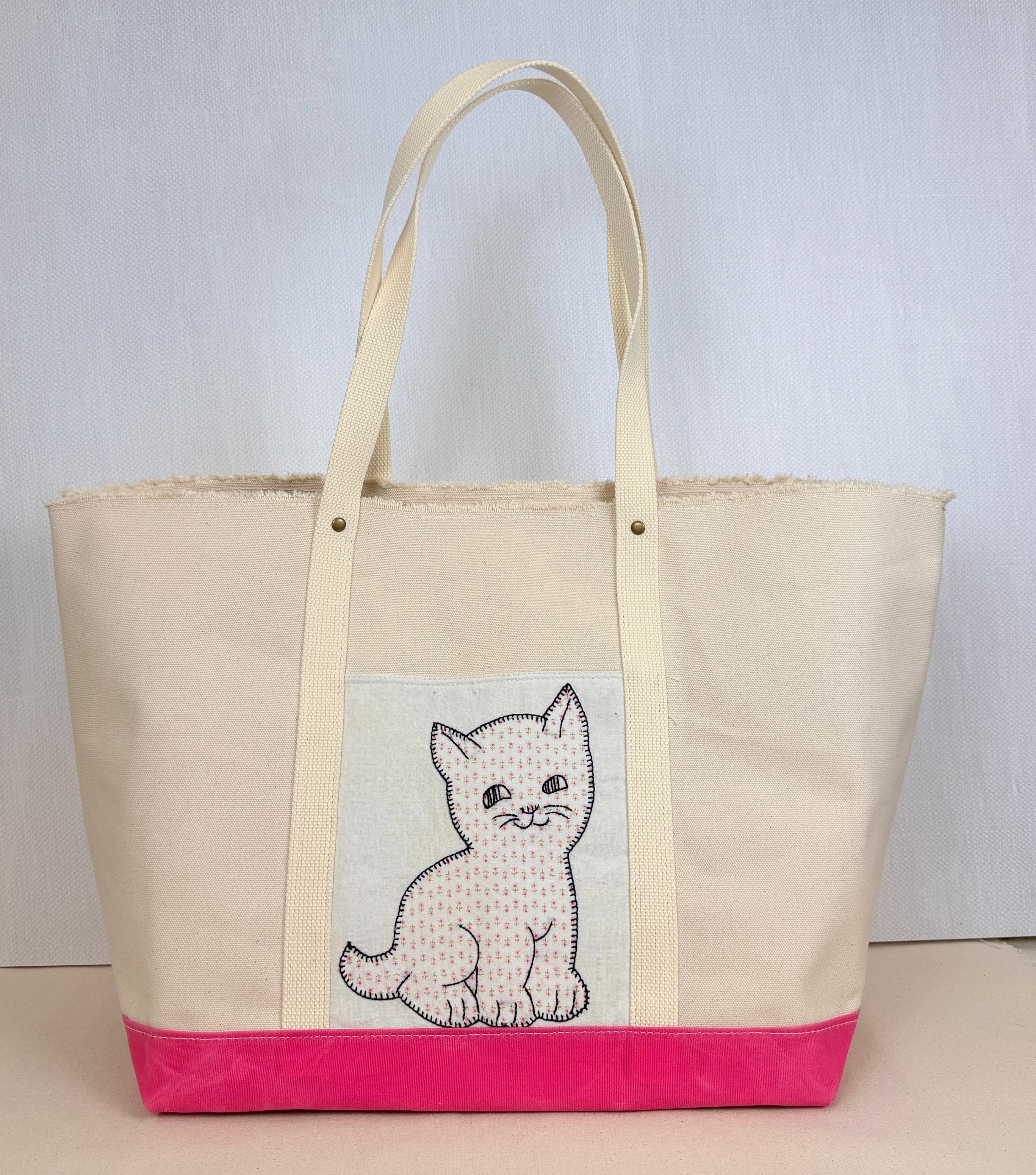 Classic Pocket Tote with Pink Canvas (11 Kittens)