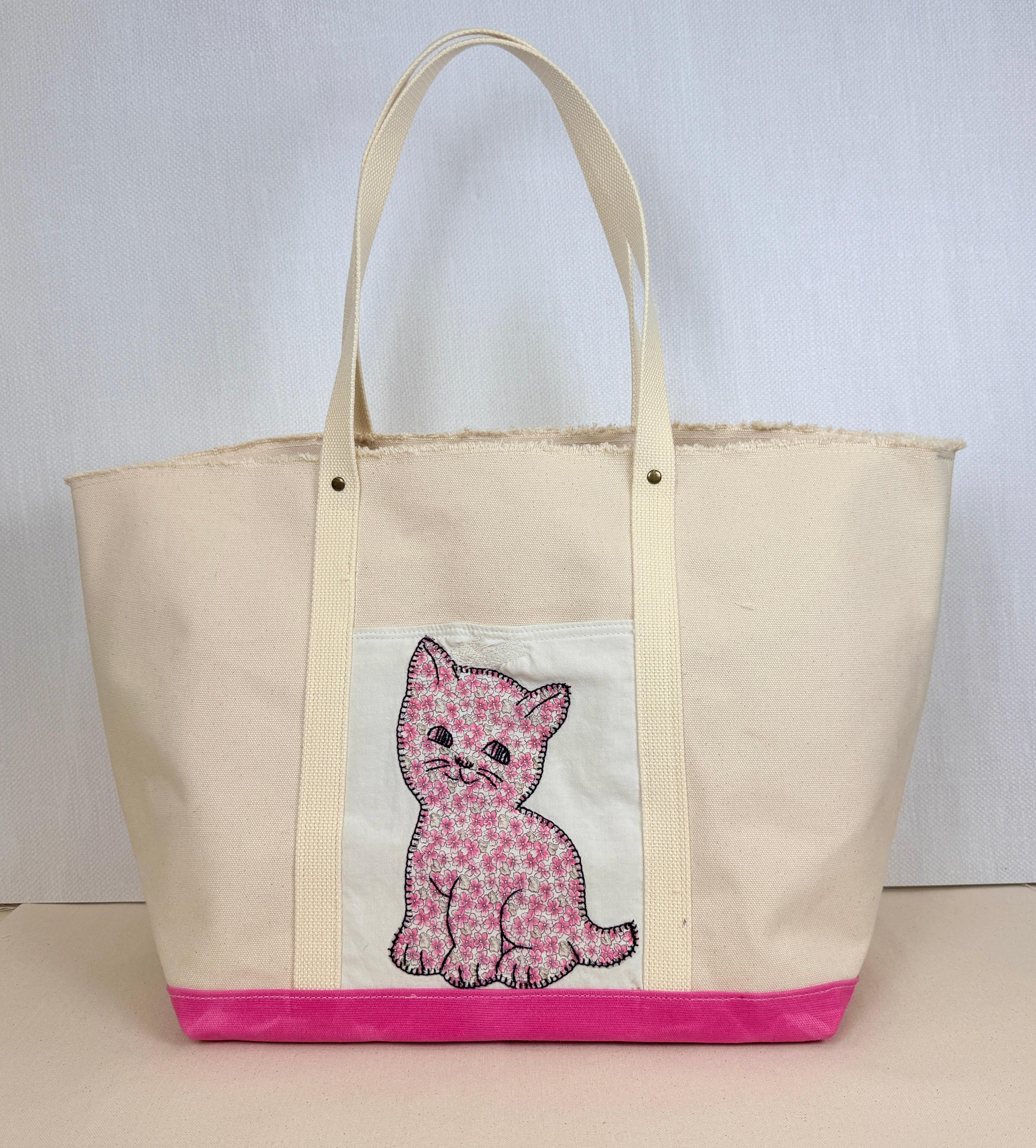 Classic Pocket Tote with Pink Canvas (11 Kittens)