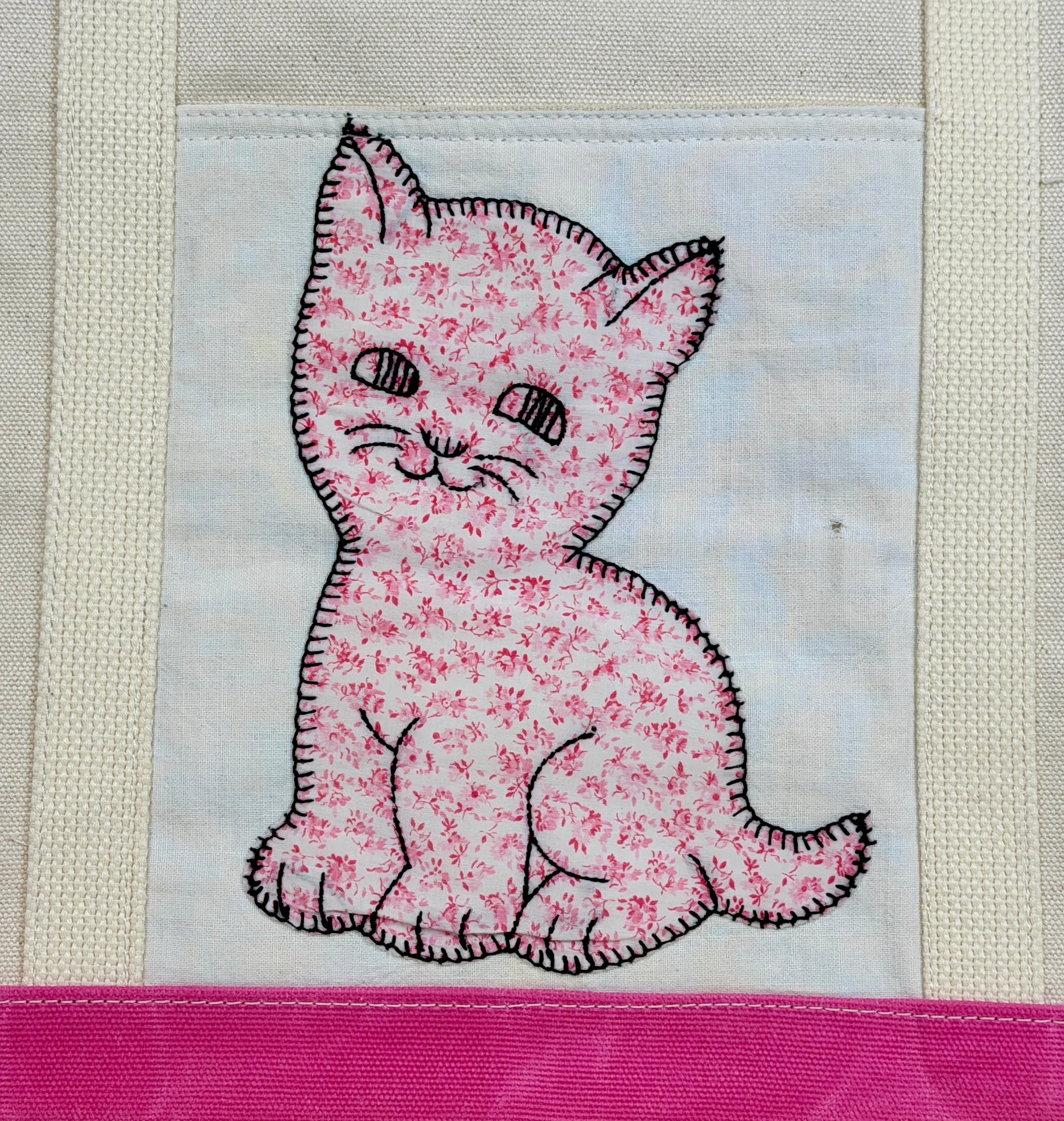 Classic Pocket Tote with Pink Canvas (11 Kittens)