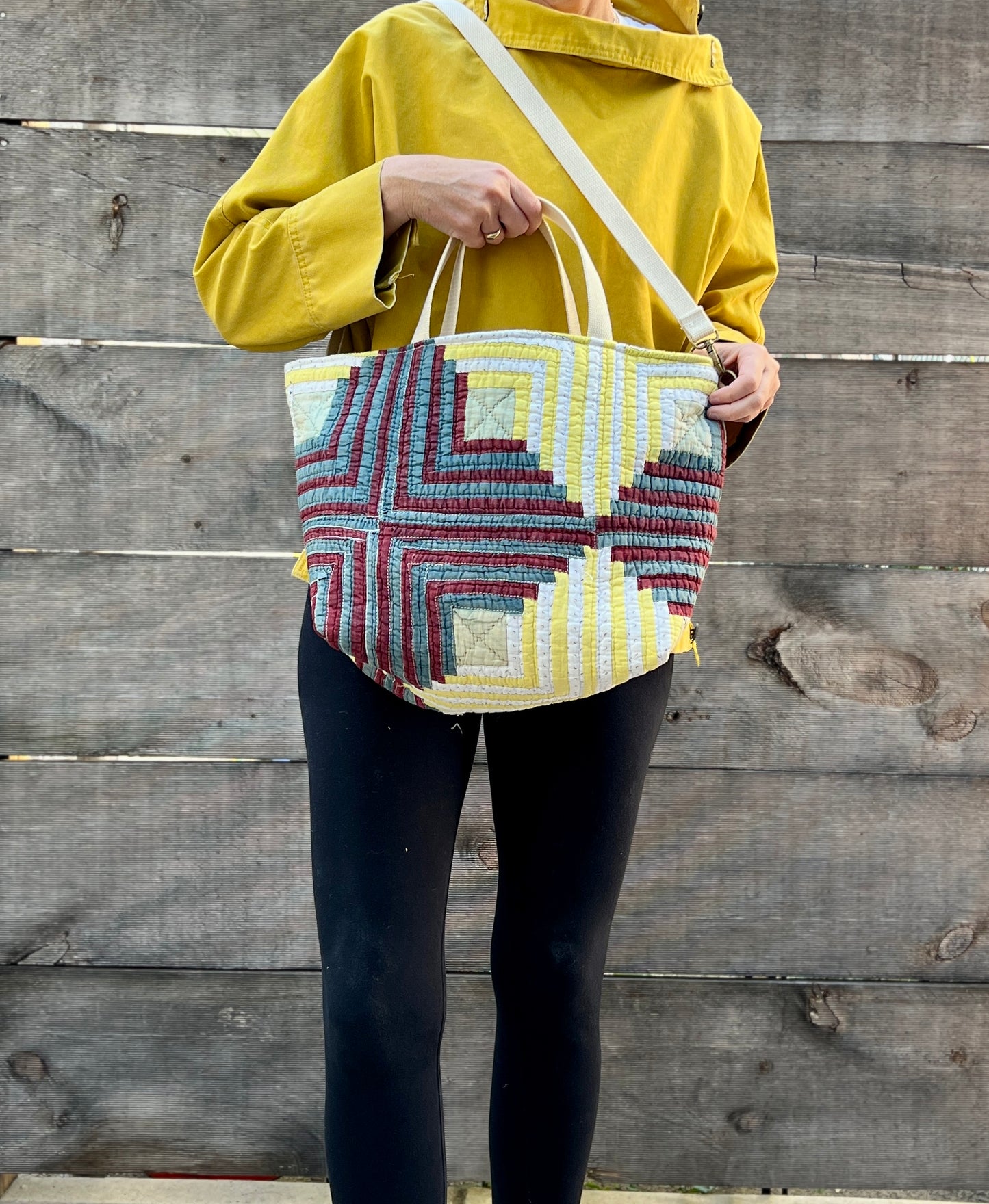 Studio Tote 2.0 - Manx Log Cabin