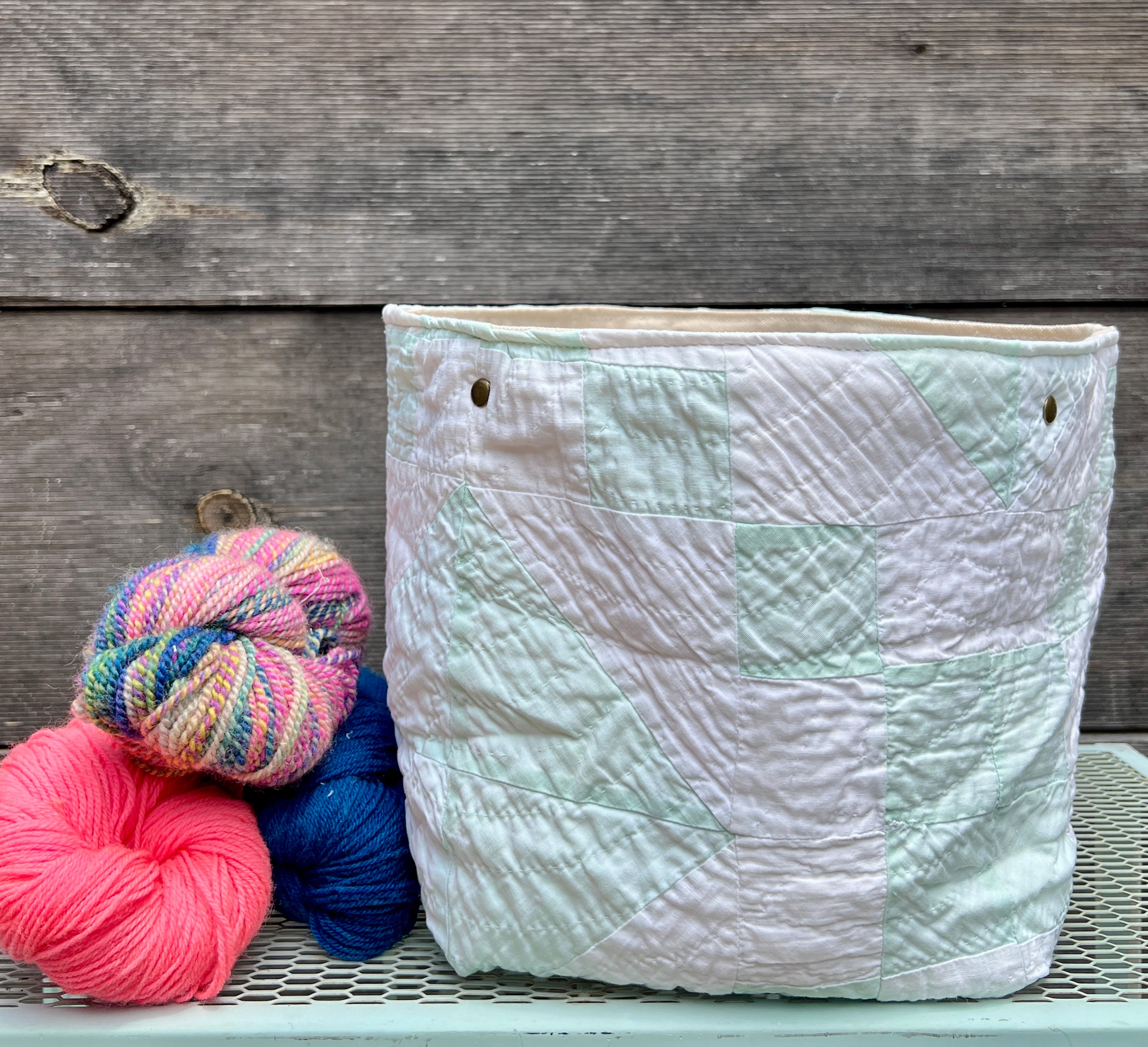Quilt BIn (Mint Half Square Triangle)