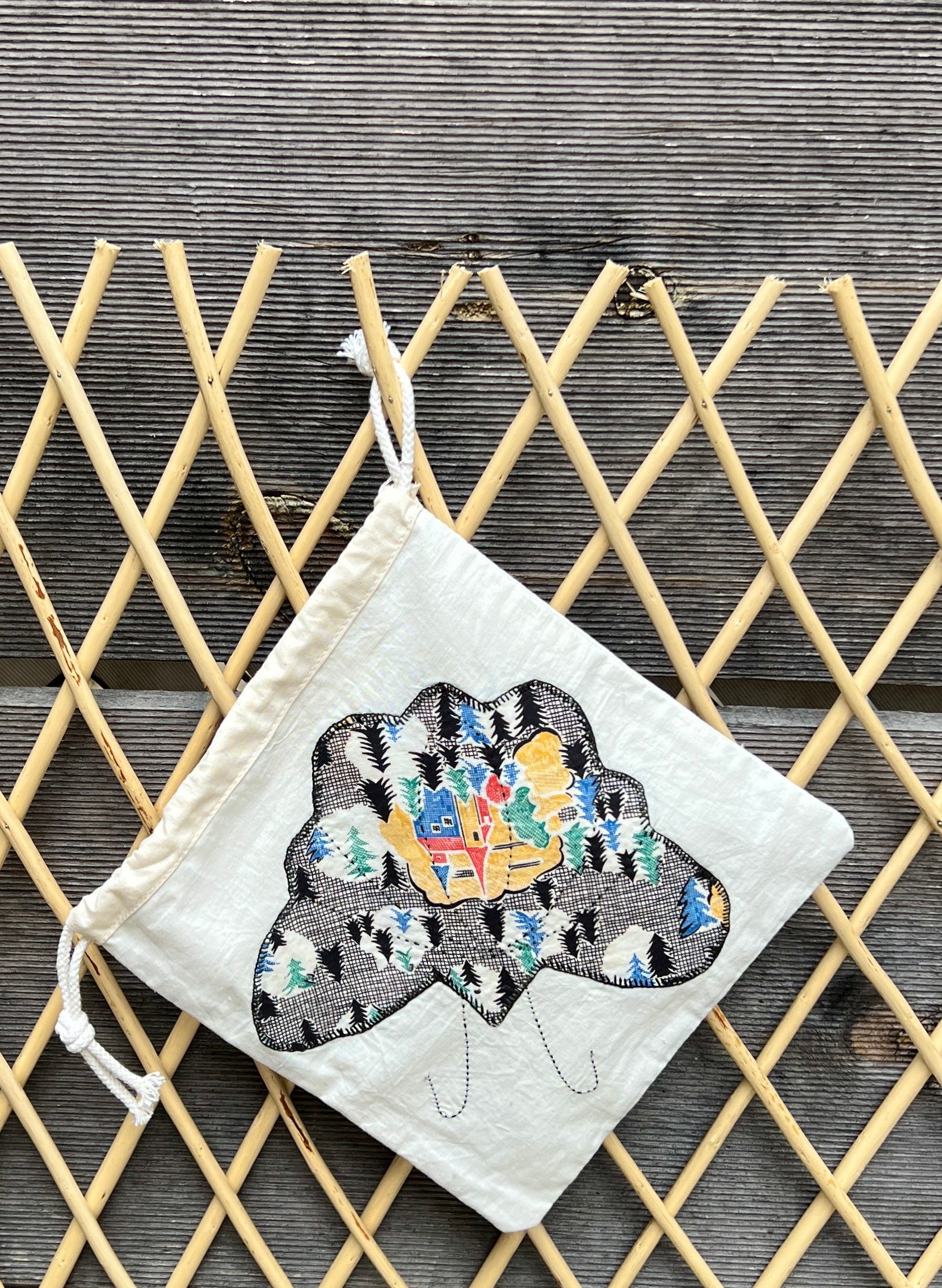 Moth Drawstring Bag (Lt Pink & Black)