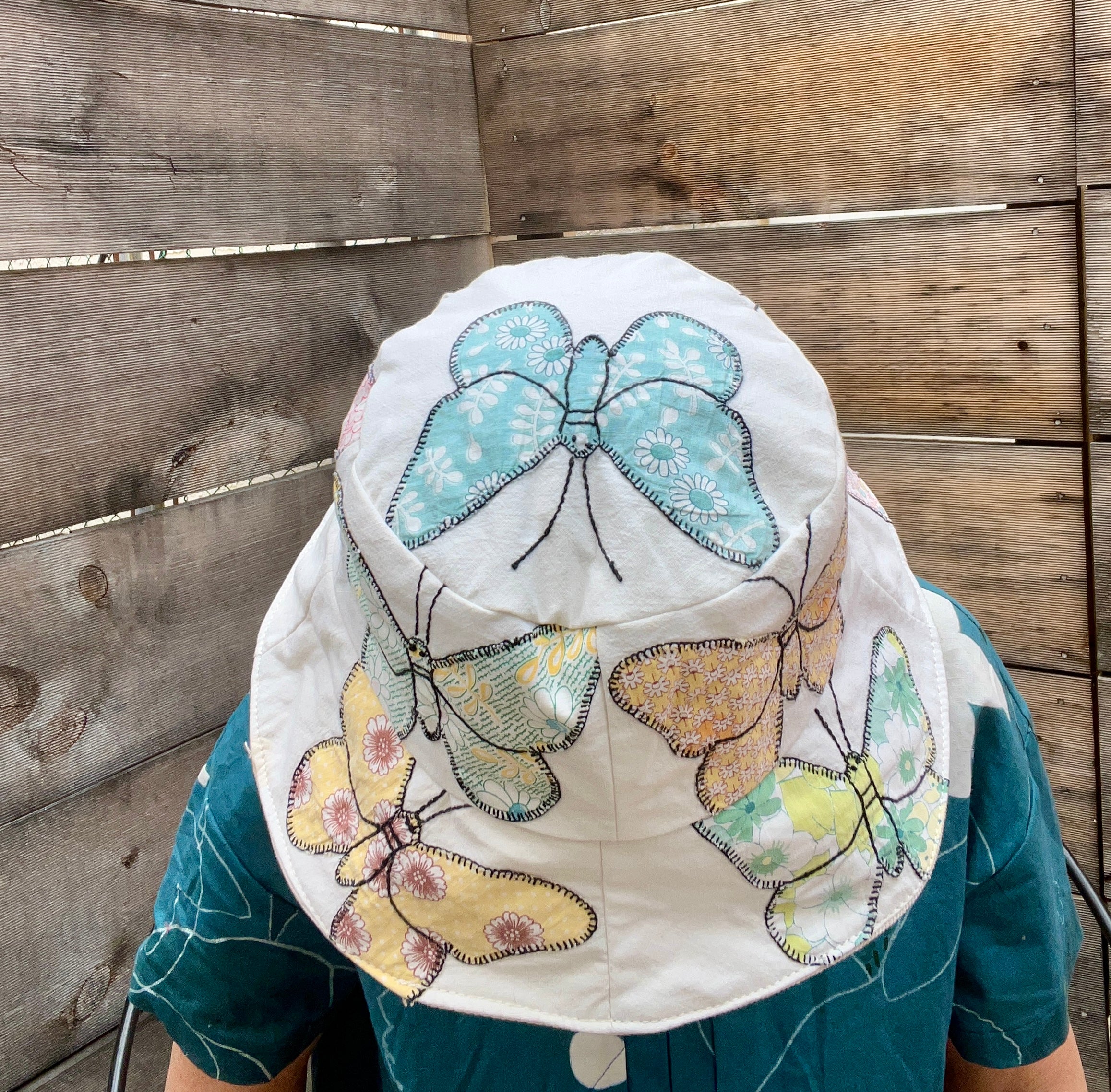 Reversible Butterfly Bucket Hats (Natural)