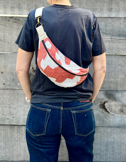 Sling Bag (Red Calico Drunkard's Path)