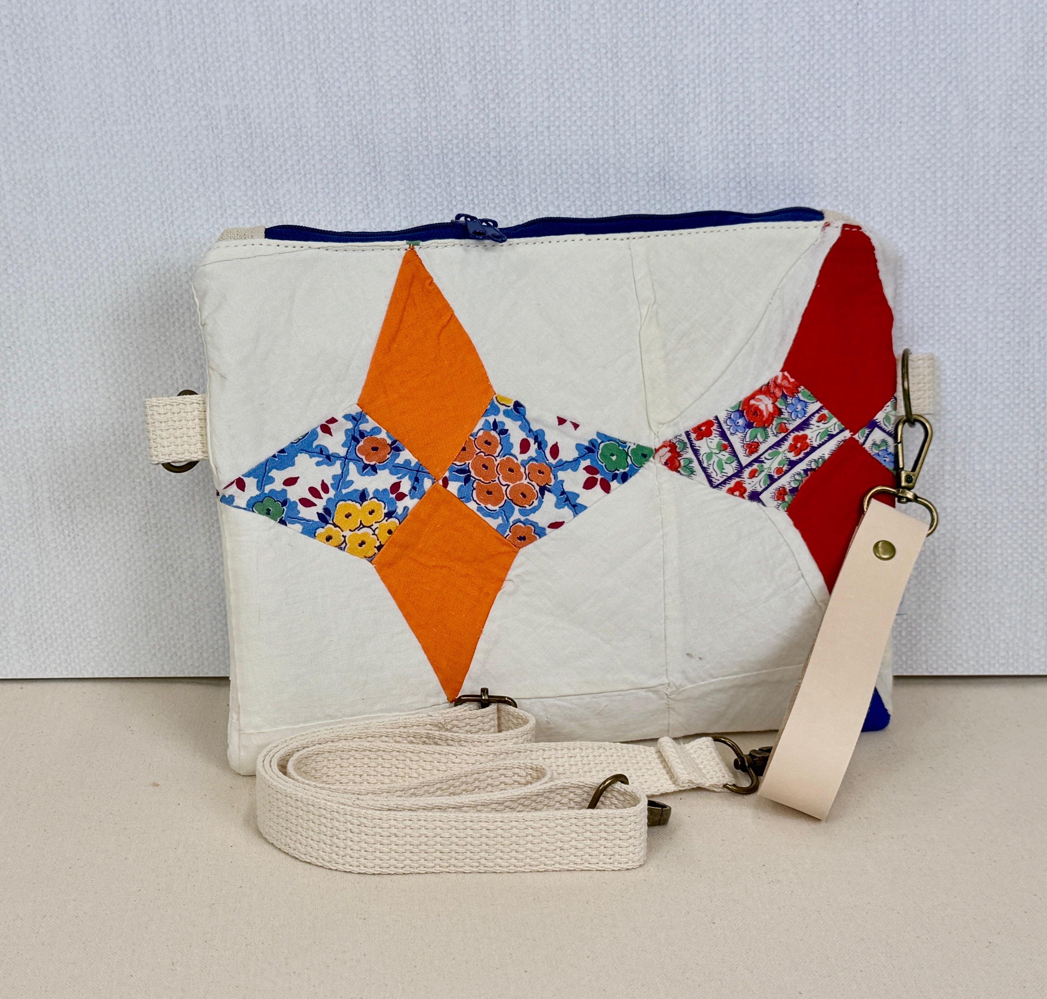 Quilt Top Crossbody/Wristlet (Large Hummingbird)