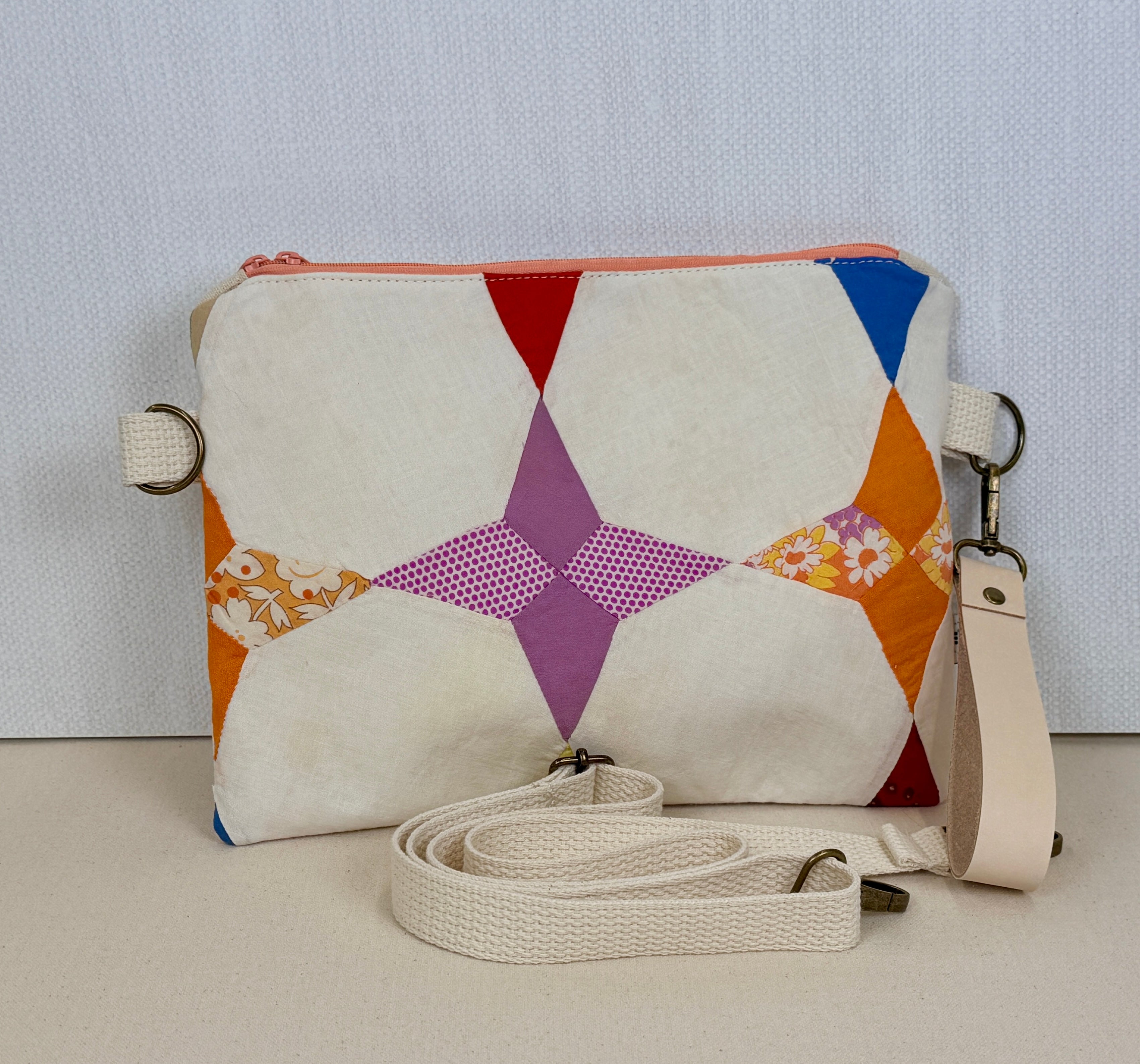 Quilt Top Crossbody/Wristlet (Small Hummingbird)